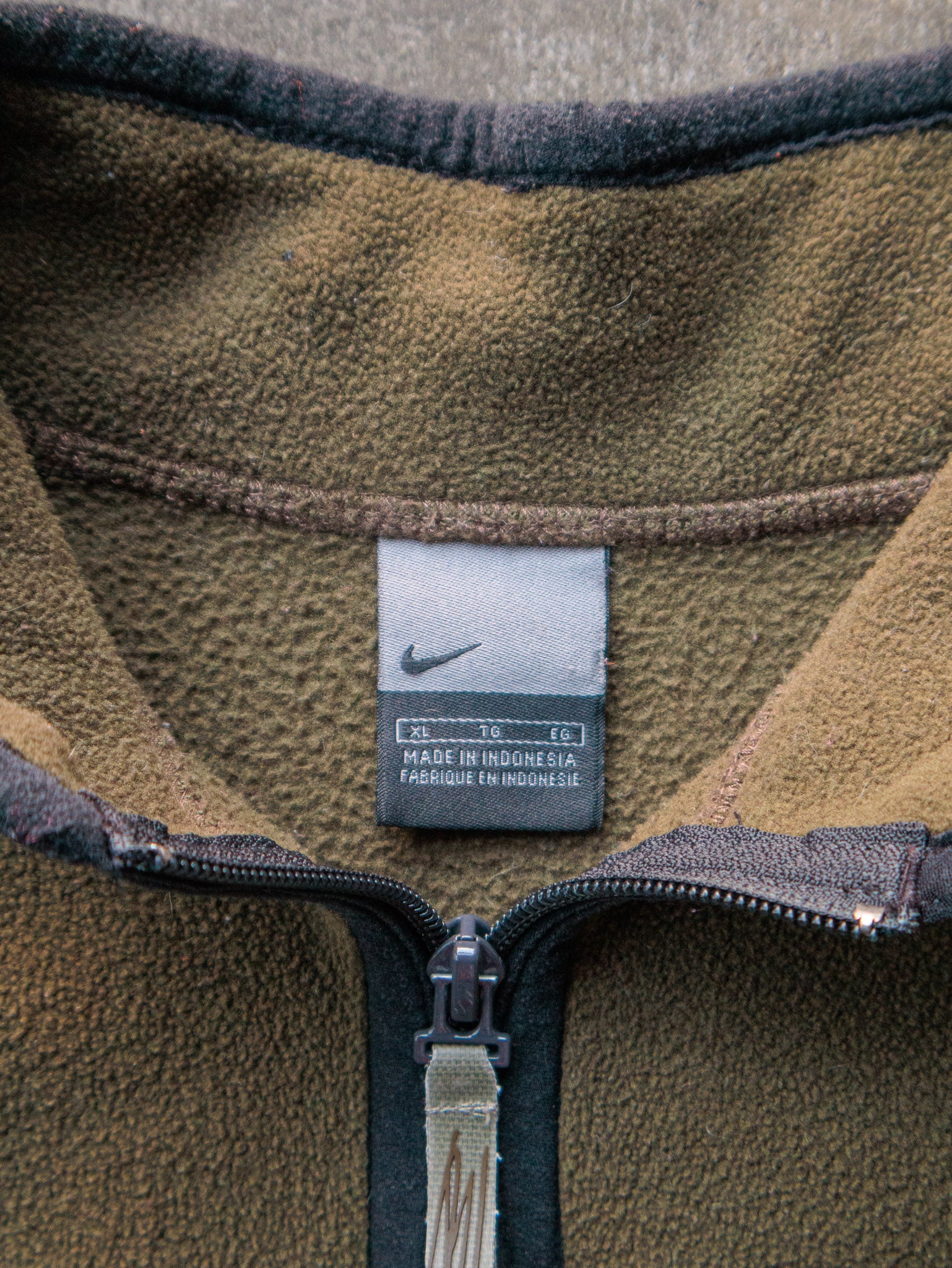 Vintage 00s Olive Nike Fleece Sweatshirt (XL)