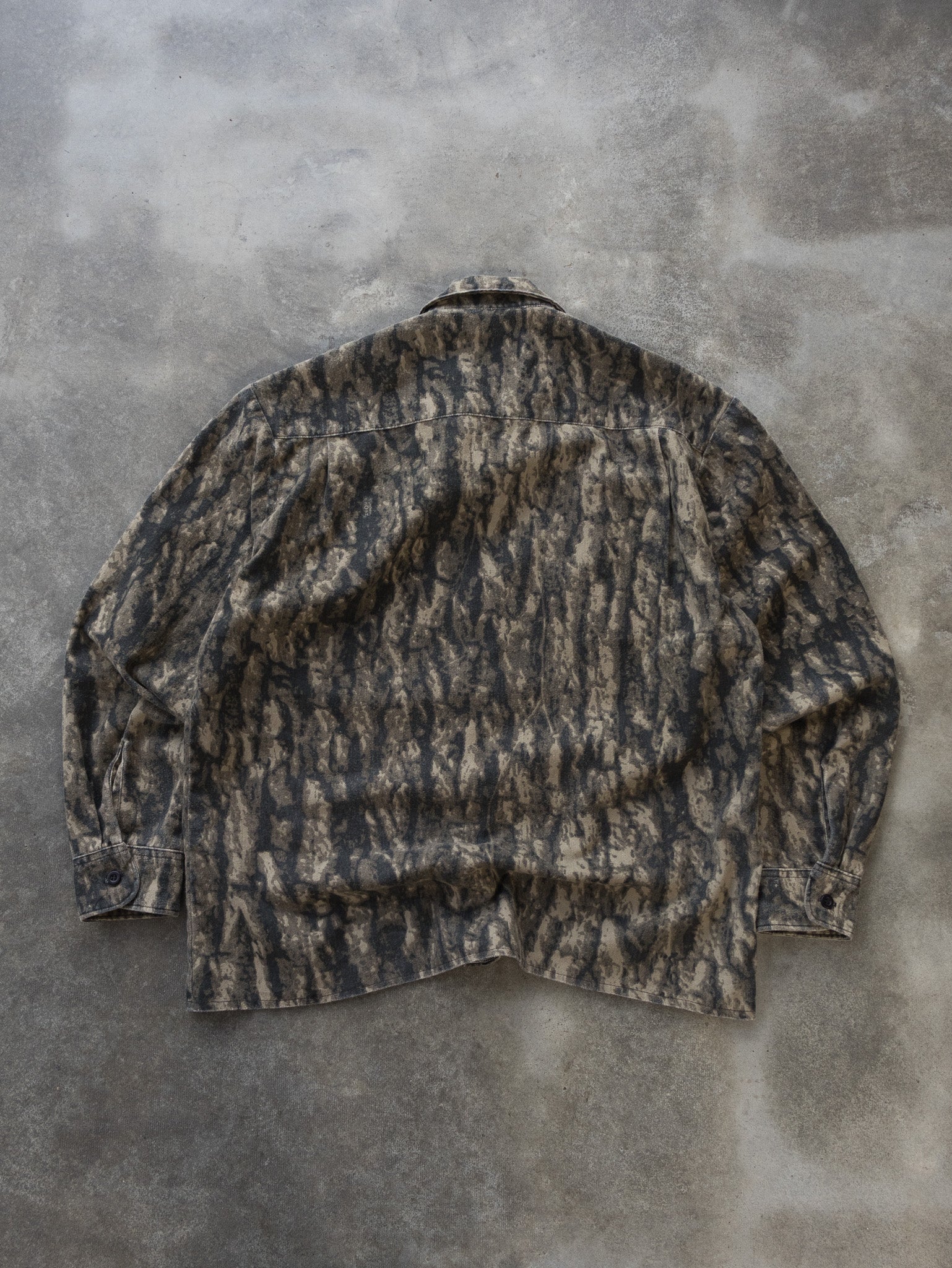 Vintage Cabela’s Camo Shirt (L)