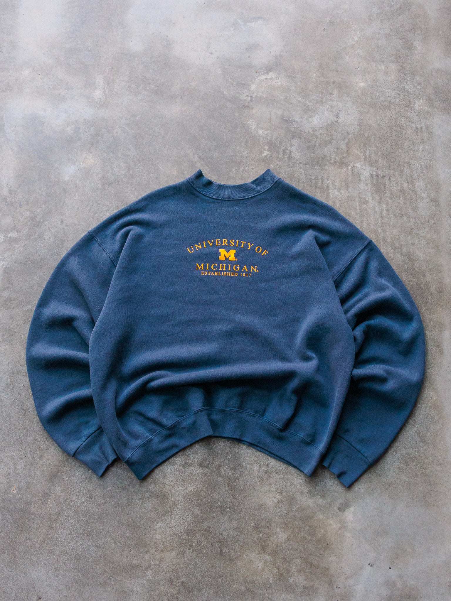 Vintage 90s Navy University of Michigan Sweatshirt (XL)