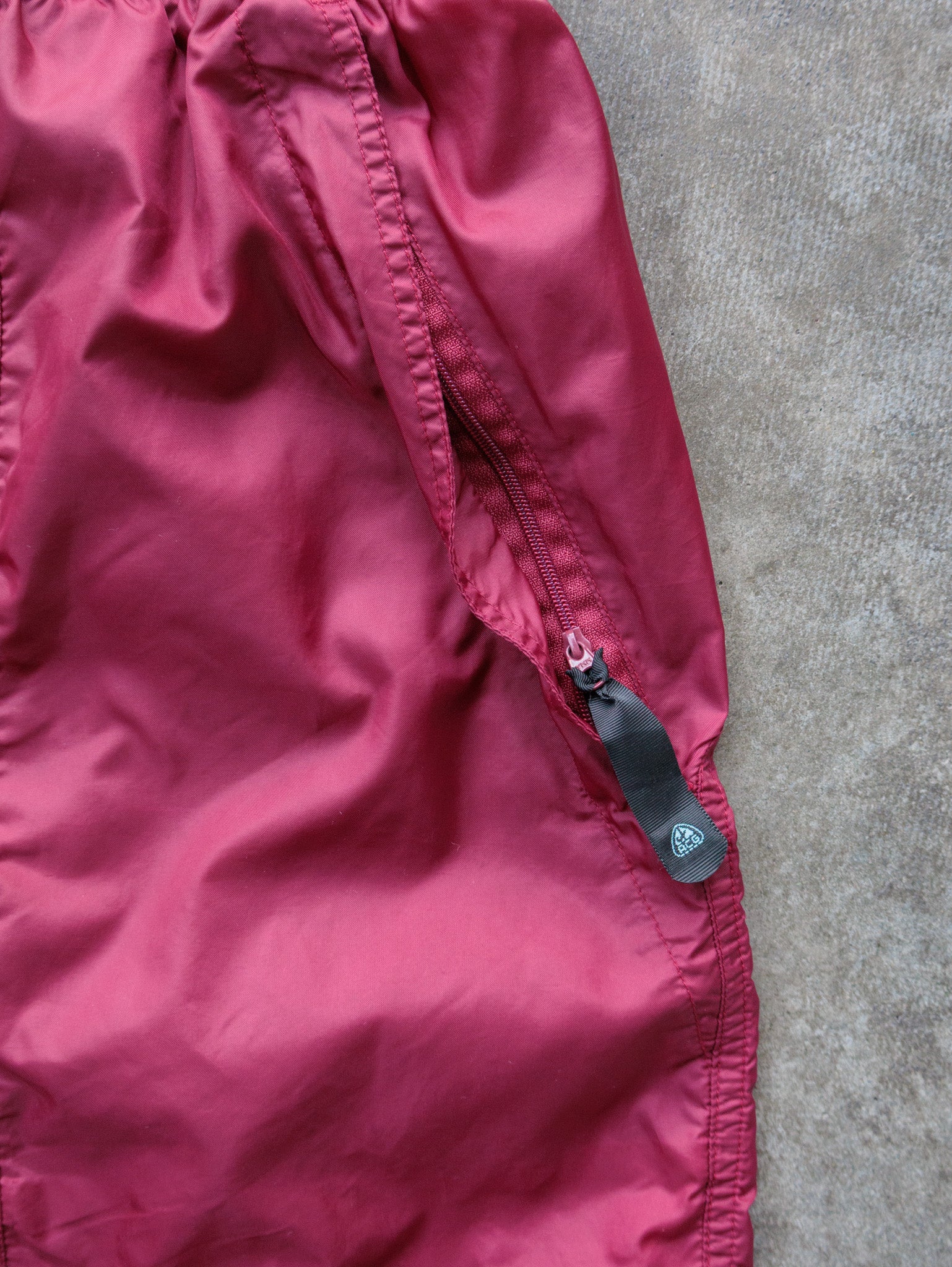 Vintage 00s Maroon Nike Swim Shorts (M)