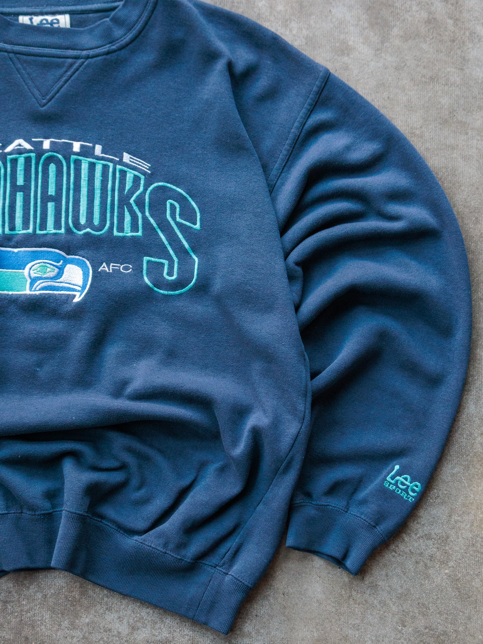 Vintage 90s Navy Seattle Seahawks Sweatshirt (M)