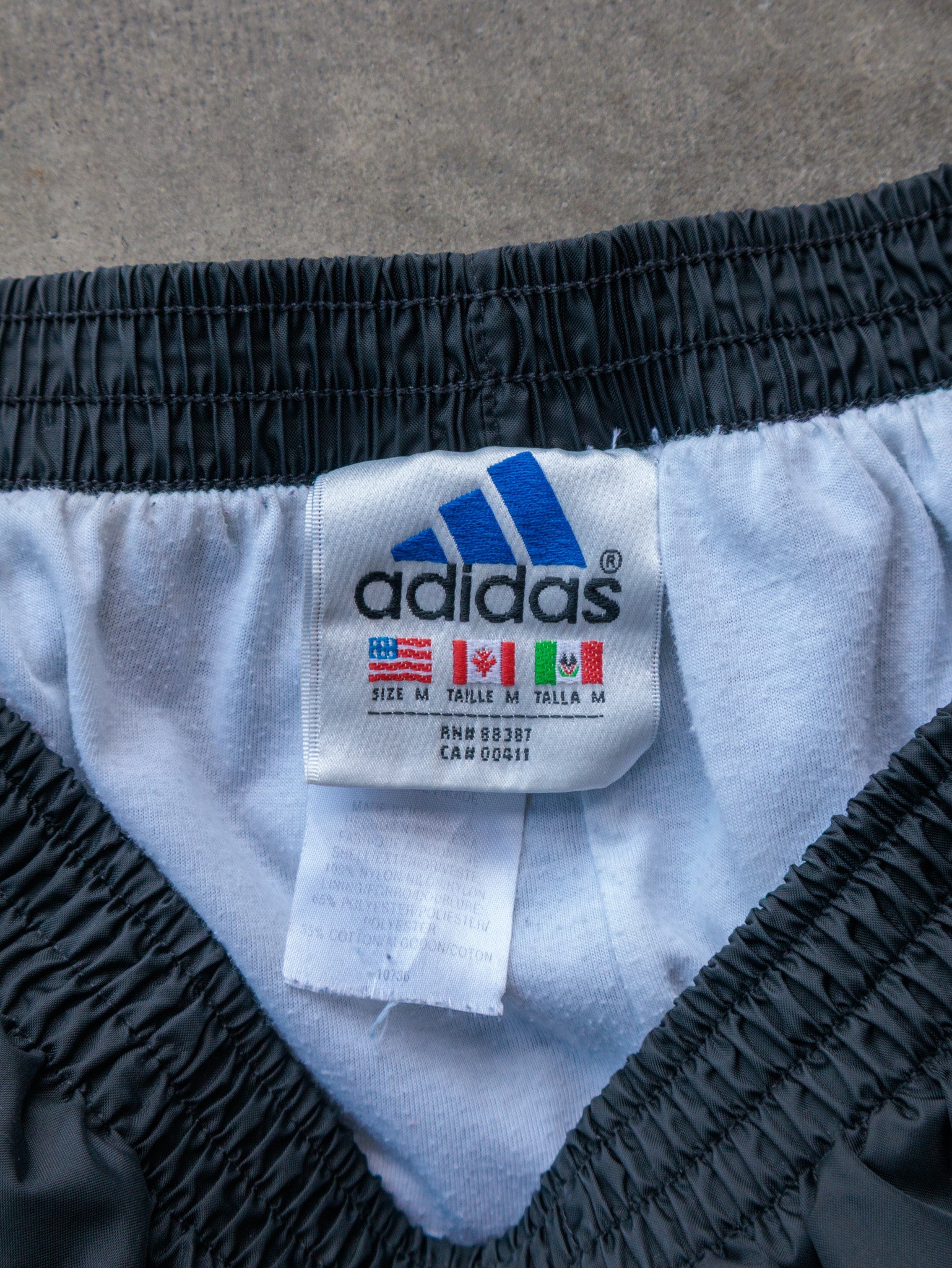 Vintage 90s Black Adidas Tear Away Track Pants (M)