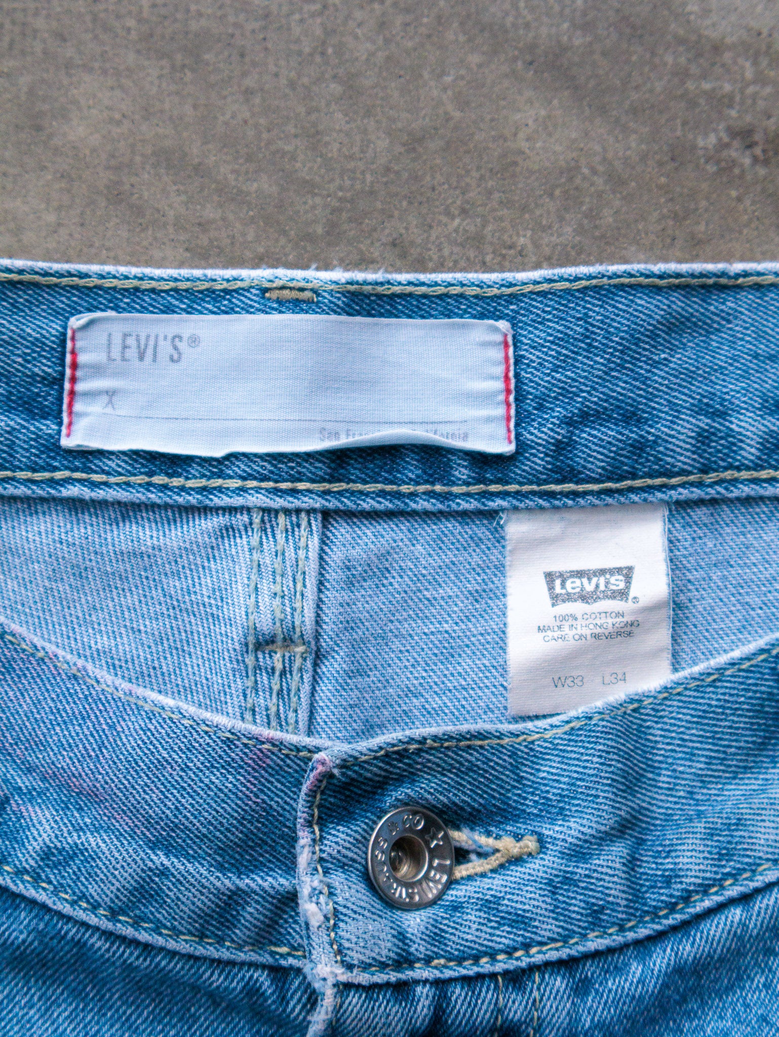 Vintage 90s Light Wash Levi's Carpenter Pants (W33)