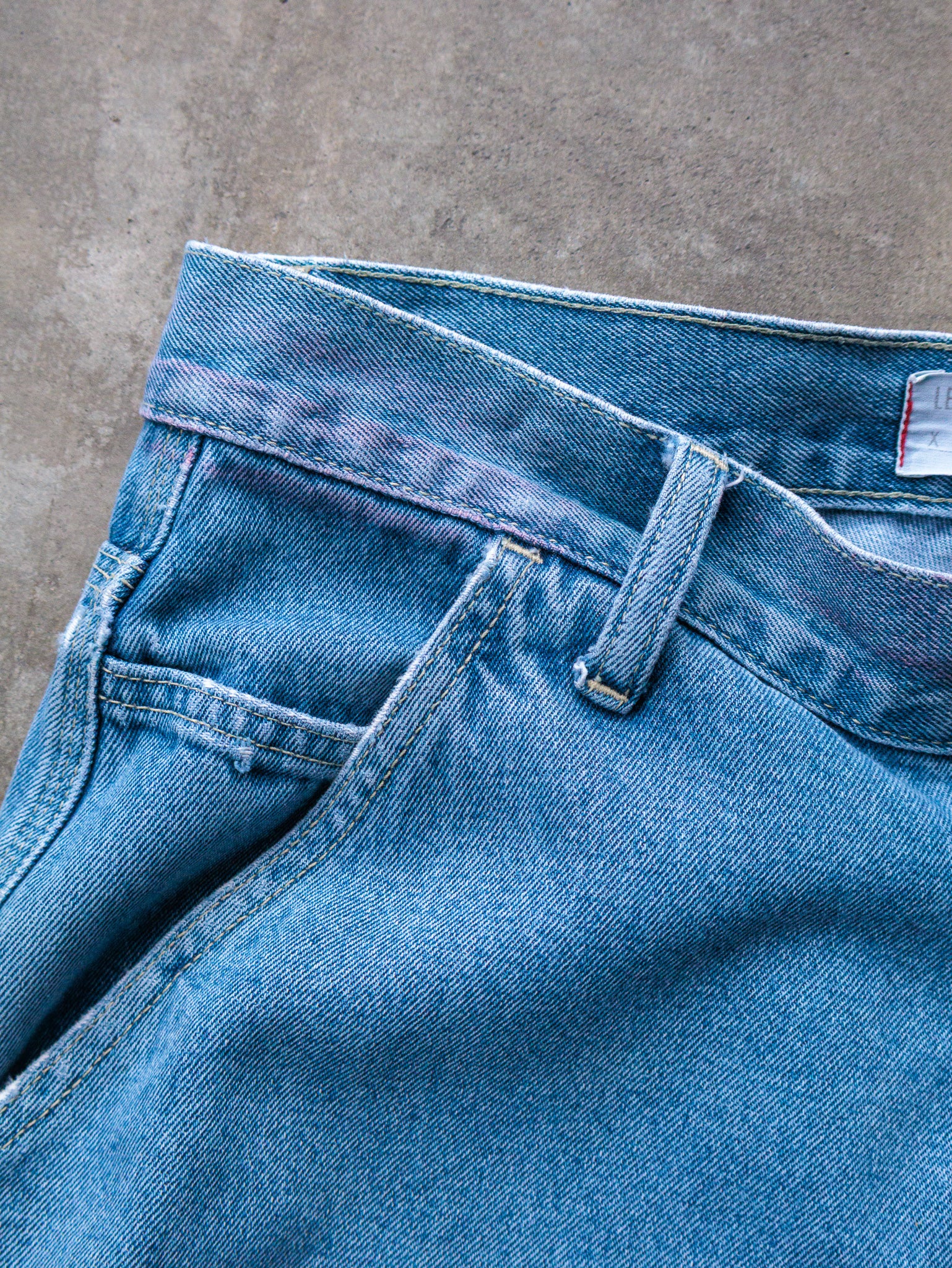 Vintage 90s Light Wash Levi's Carpenter Pants (W33)