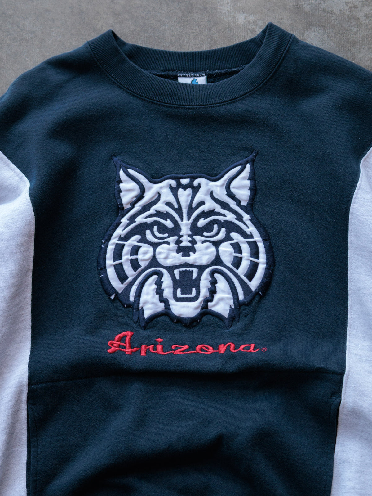Vintage 90s Navy Arizona Wildcats Colourblock Sweatshirt (XL)