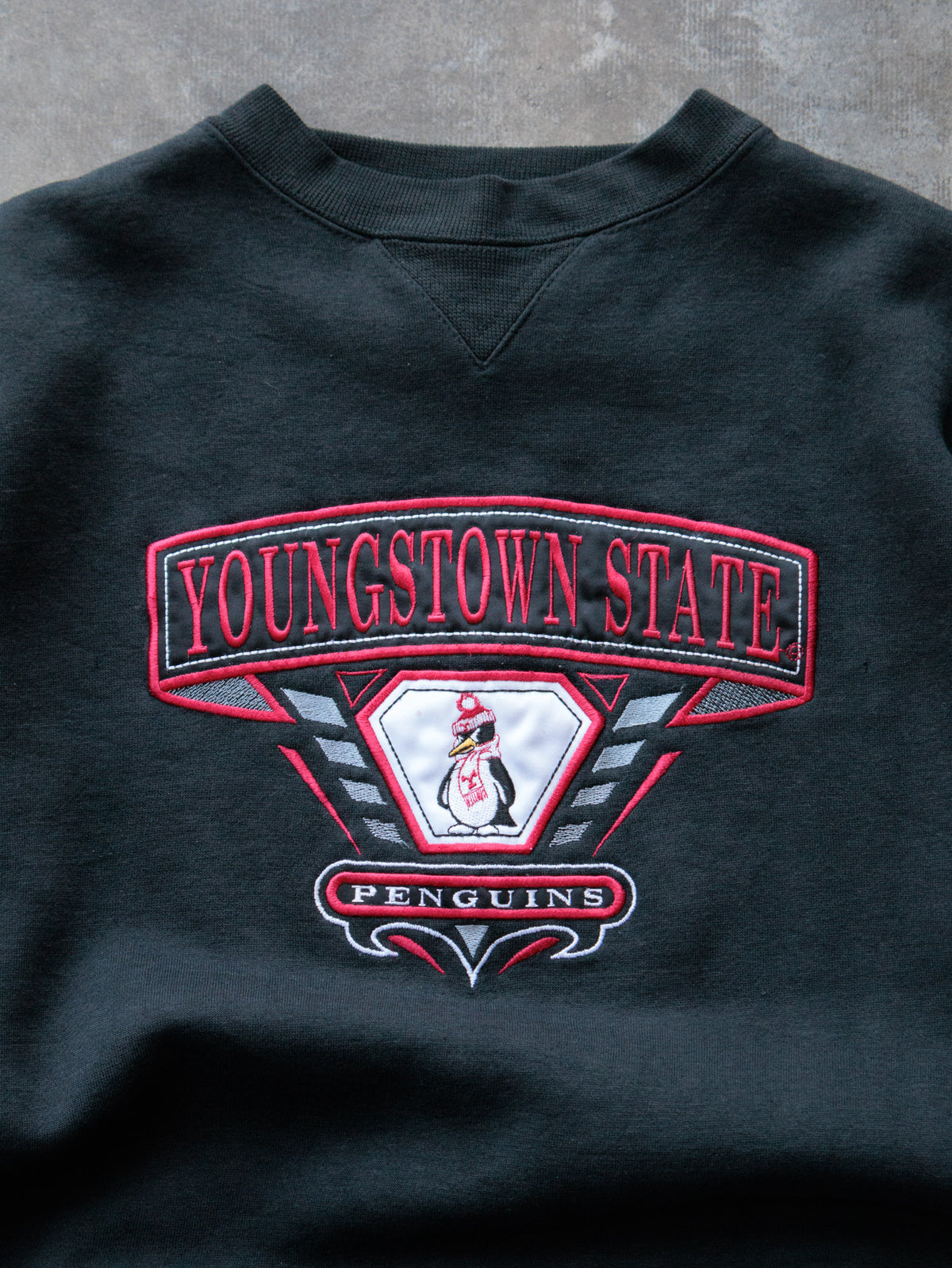 Vintage 00s Black Youngstown State Penguins Sweatshirt (L)