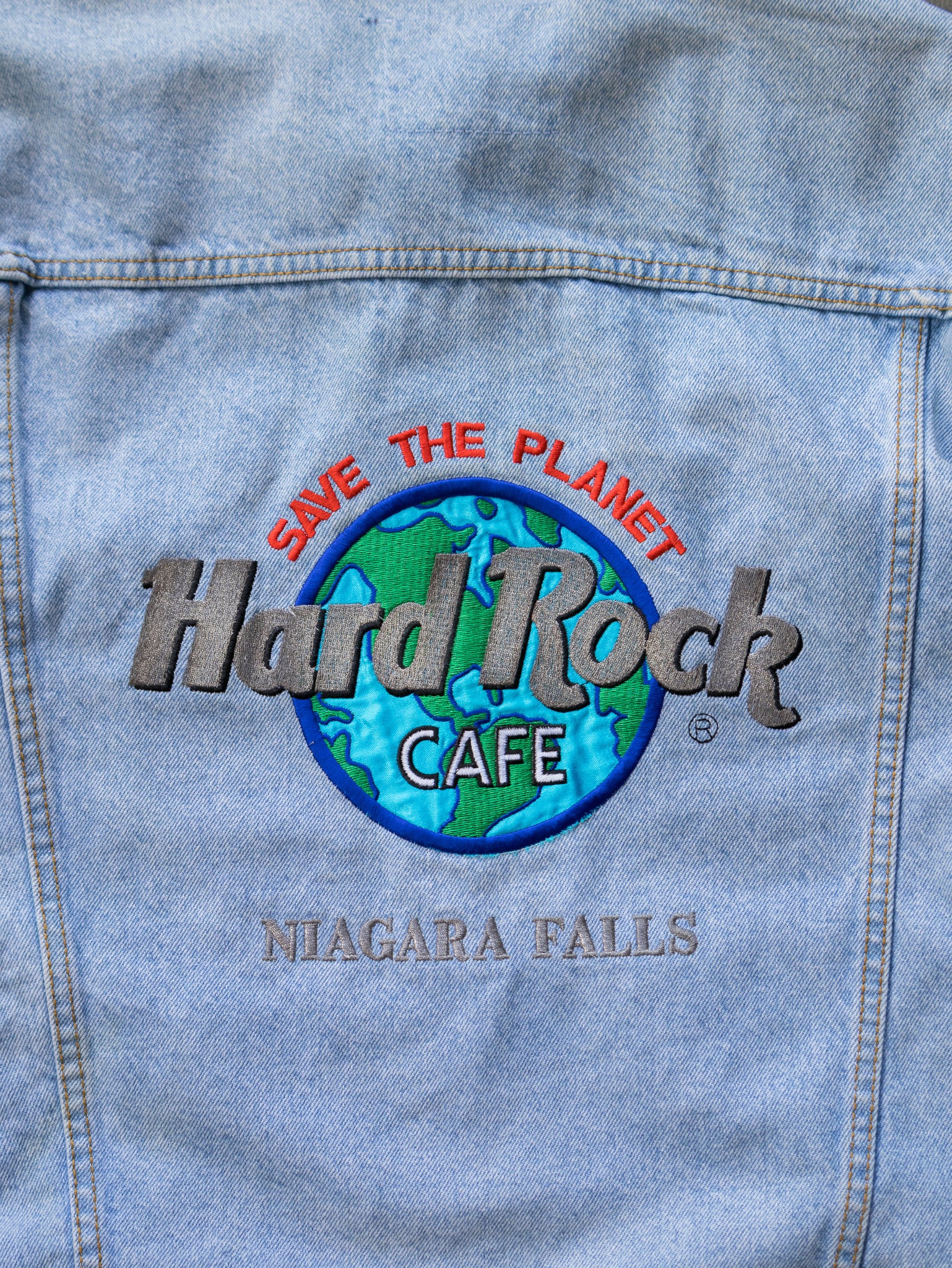 Vintage 90s Light Wash Hard Rock Cafe Niagara Falls Denim Jacket (M)