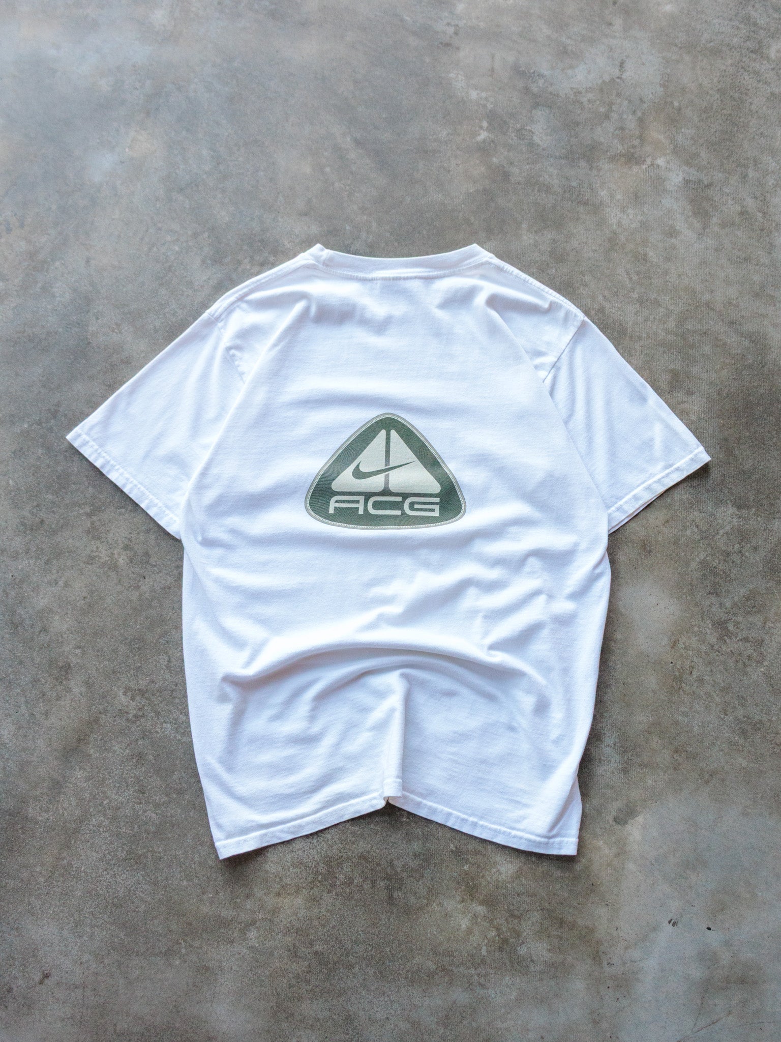 Vintage 00s White Nike ACG Tee (S)