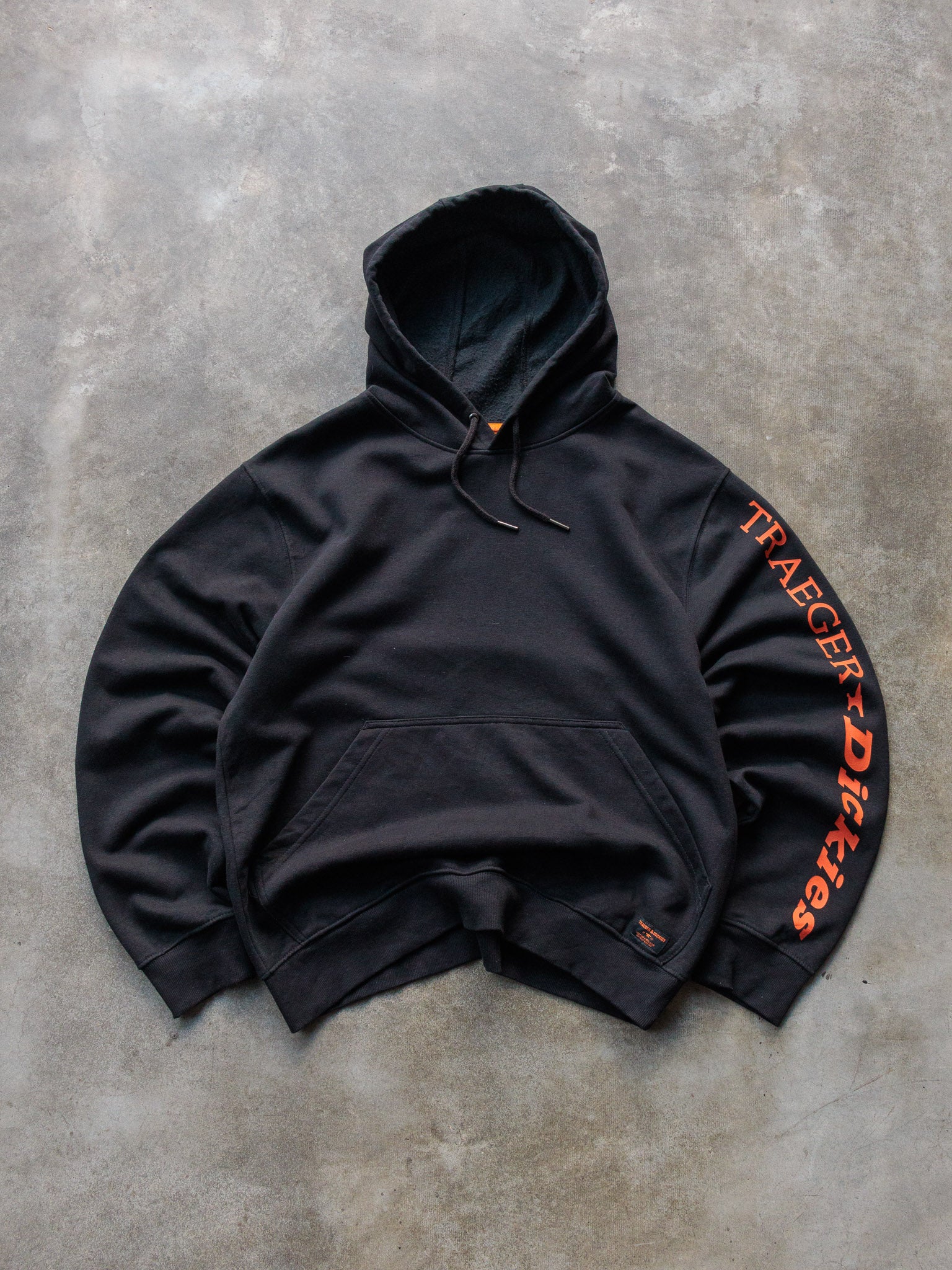 Black Dickies & Traeger Sleeve Graphic Hoodie (L)