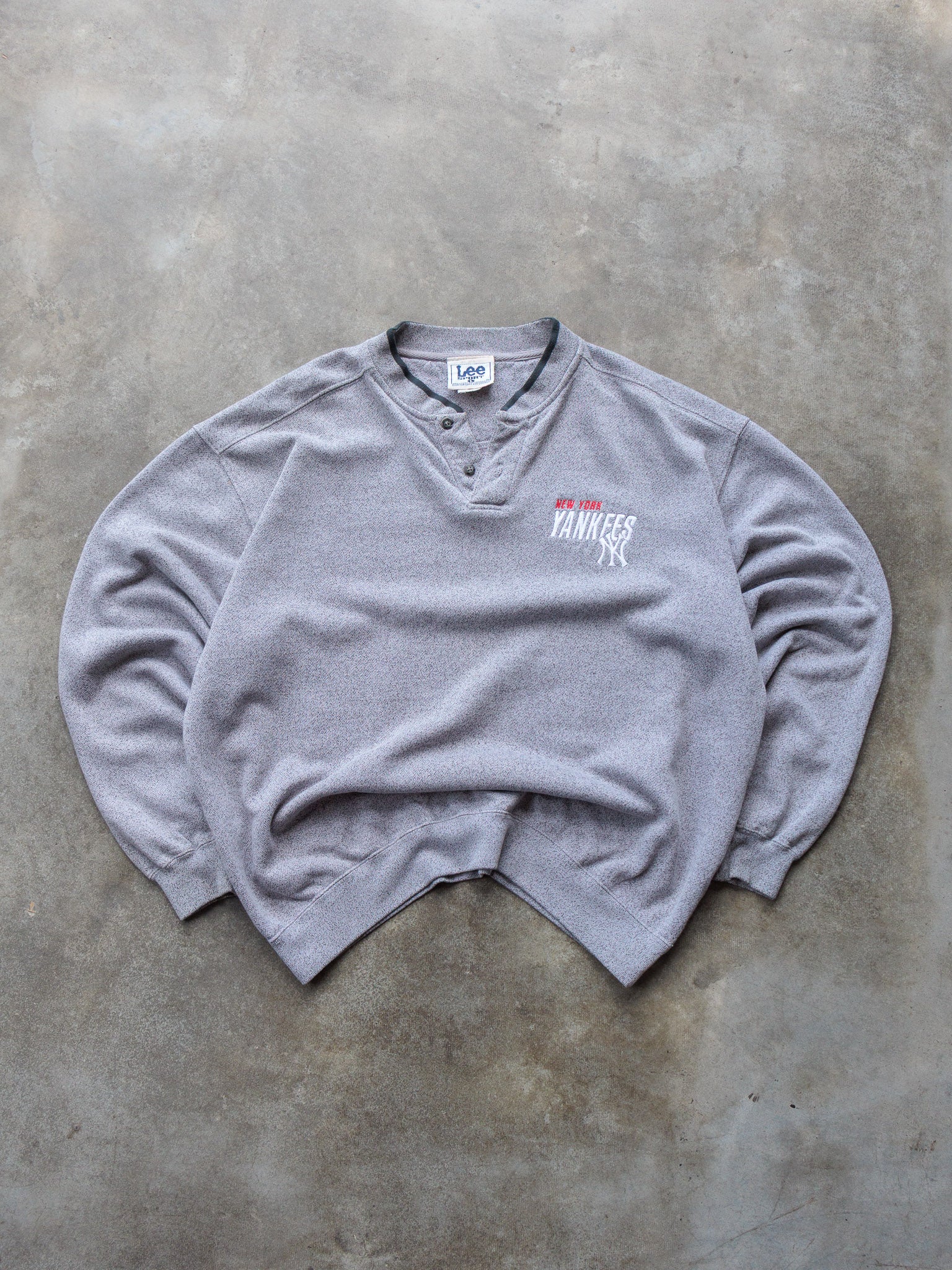 Vintage 90s New York Yankees Henley Sweatshirt (L)