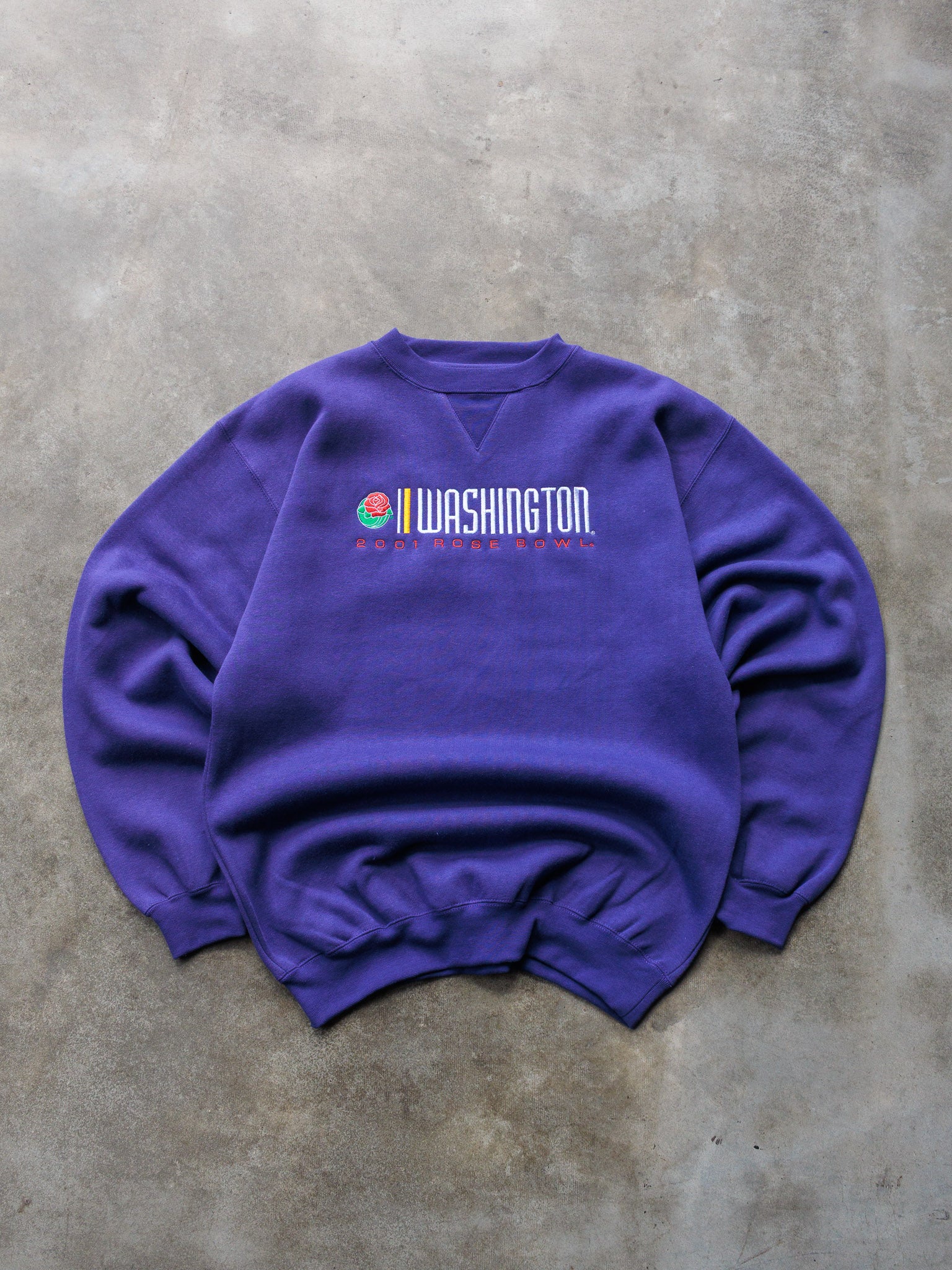 Vintage 2001 Purple Washington Rose Bowl Sweatshirt (M)