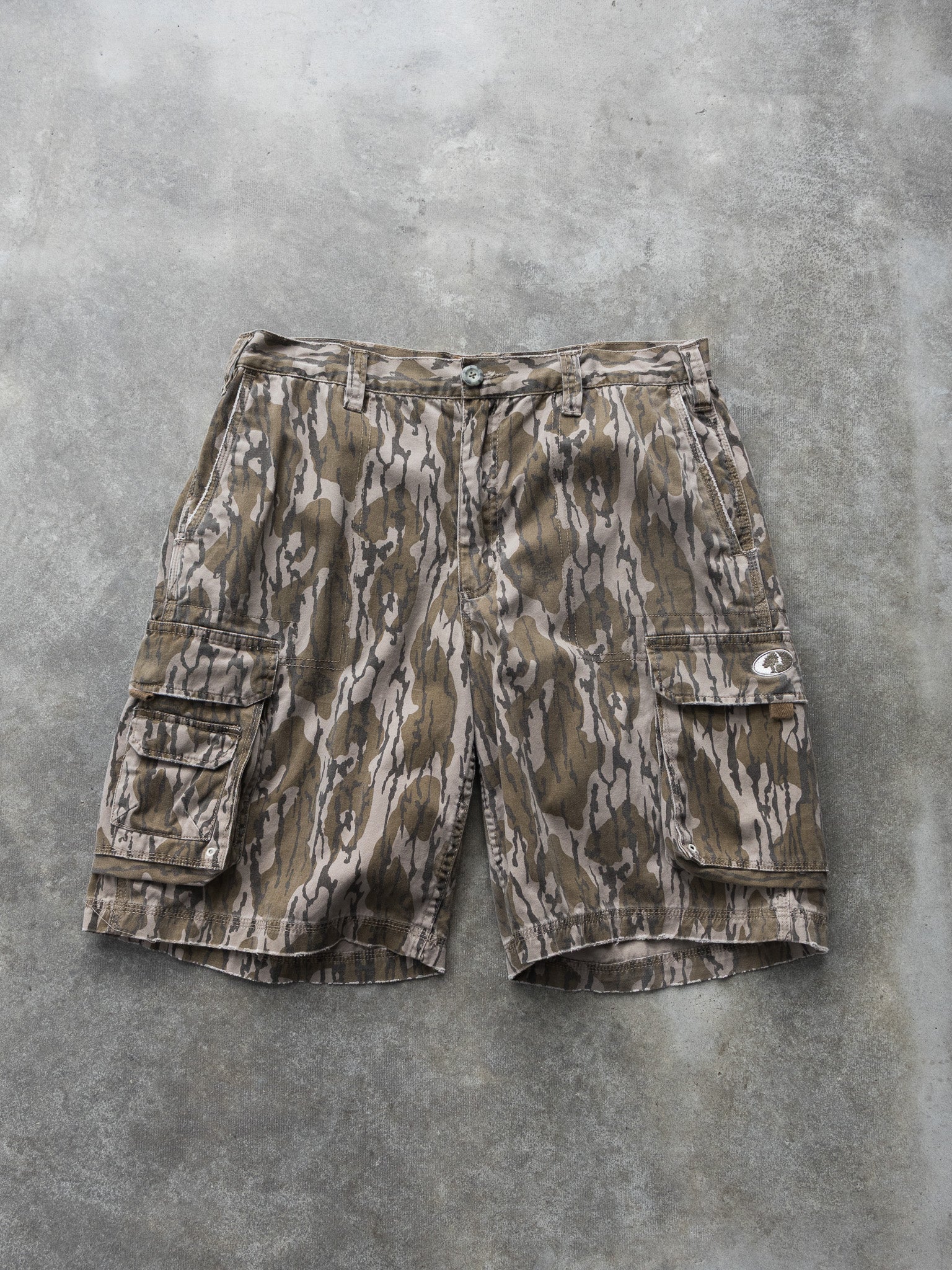 Vintage Camo Mossy Oak Cargo Shorts (W34)