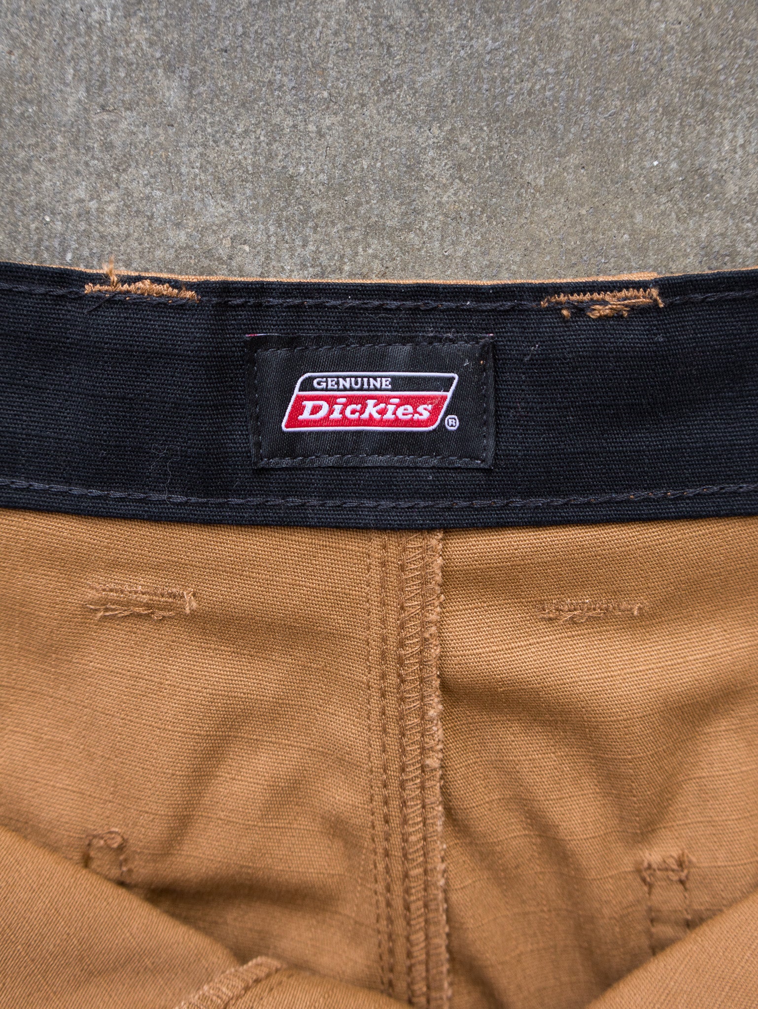 Vintage Brown Dickies Cargo Shorts (W32)