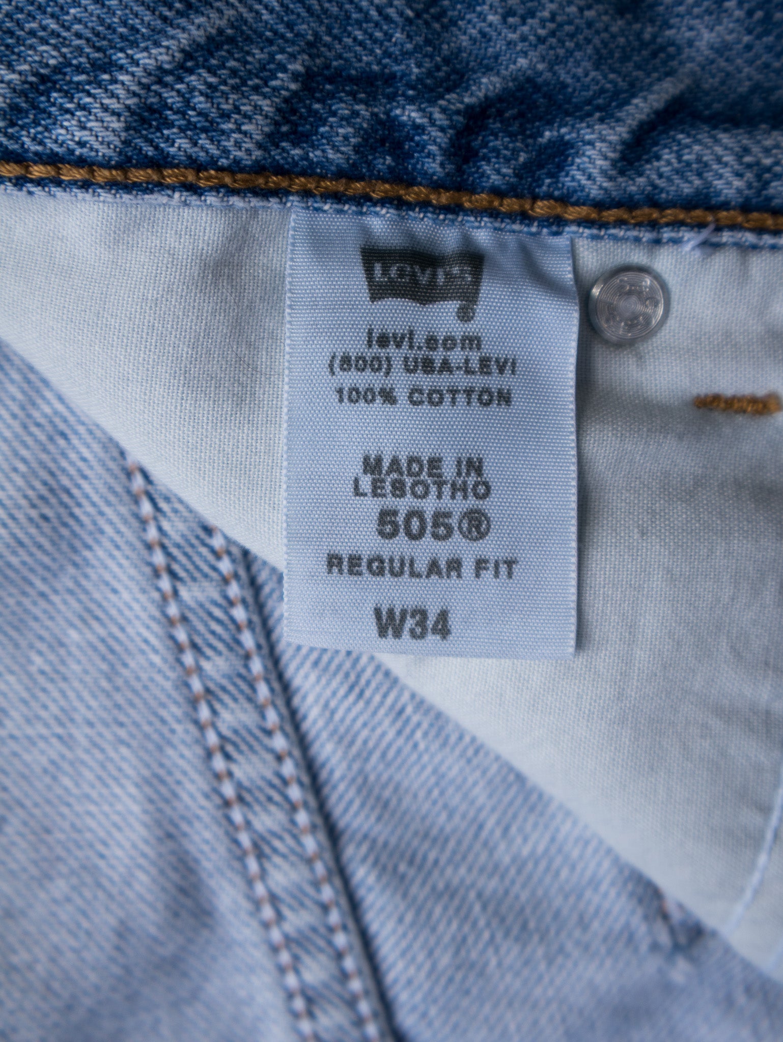 Vintage Levi’s 505 Denim Jorts (W34)