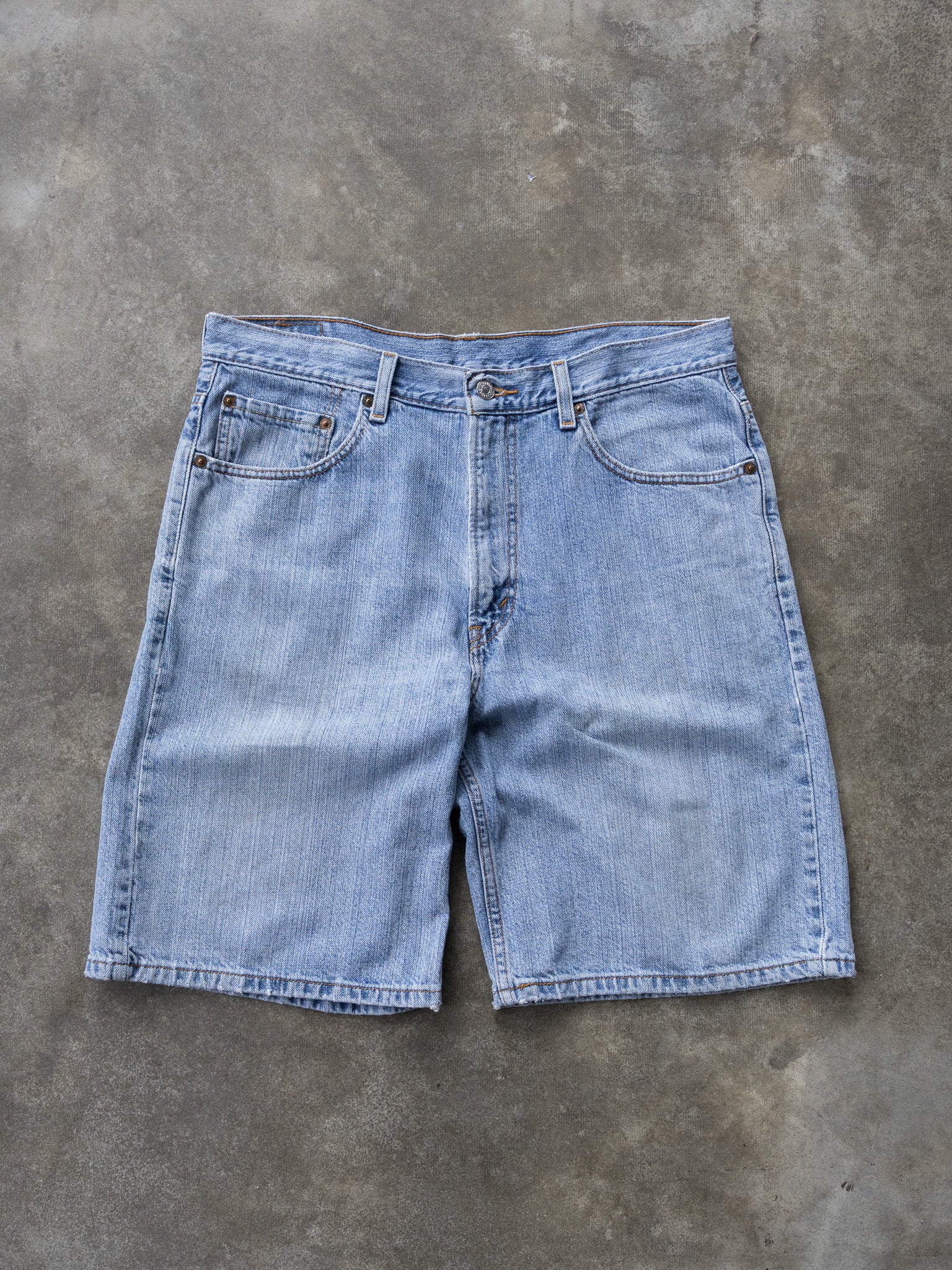 Vintage Levi’s 550 Denim Jorts (W34)