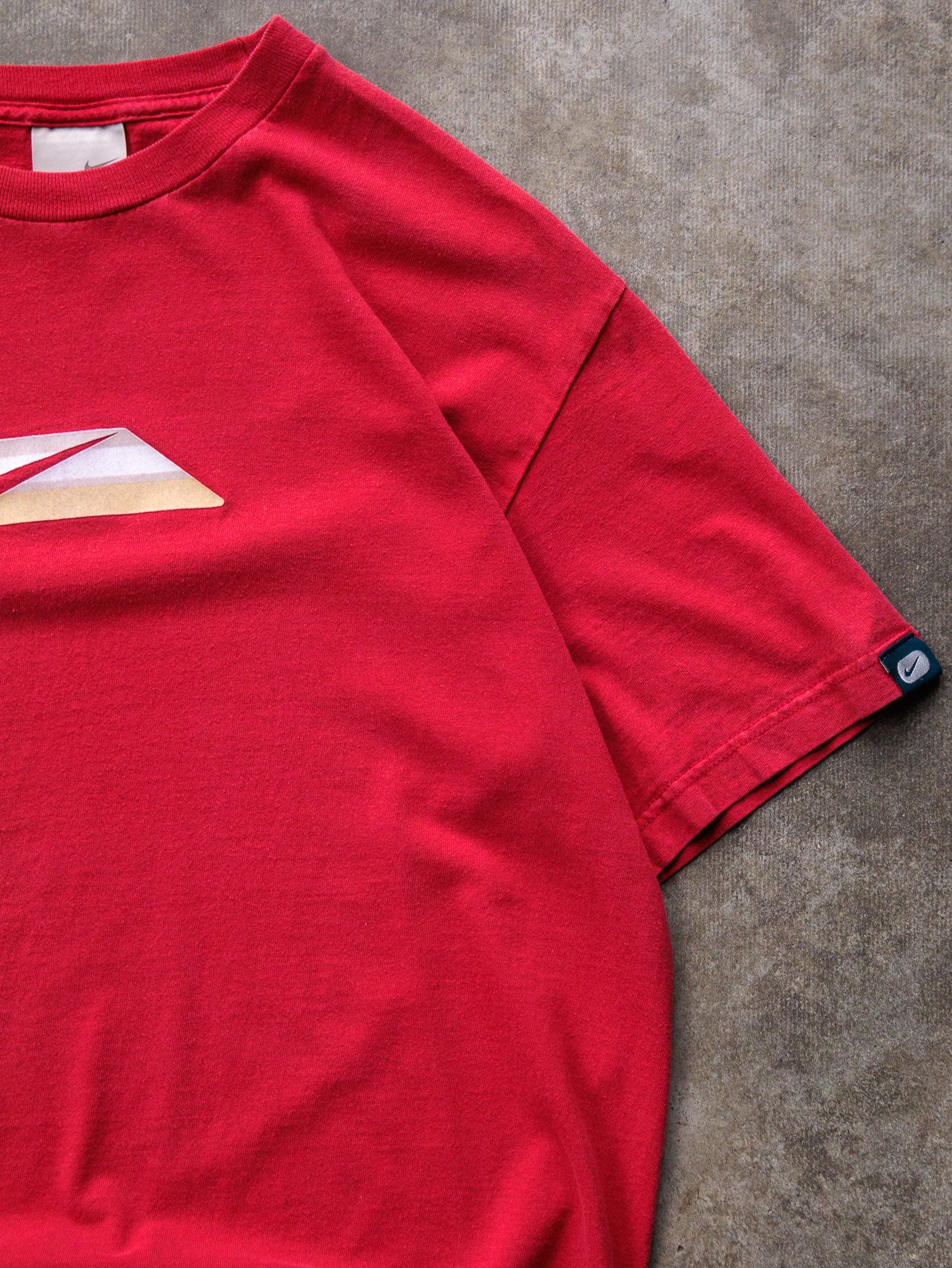 Vintage 00s Red Nike Tee (L)