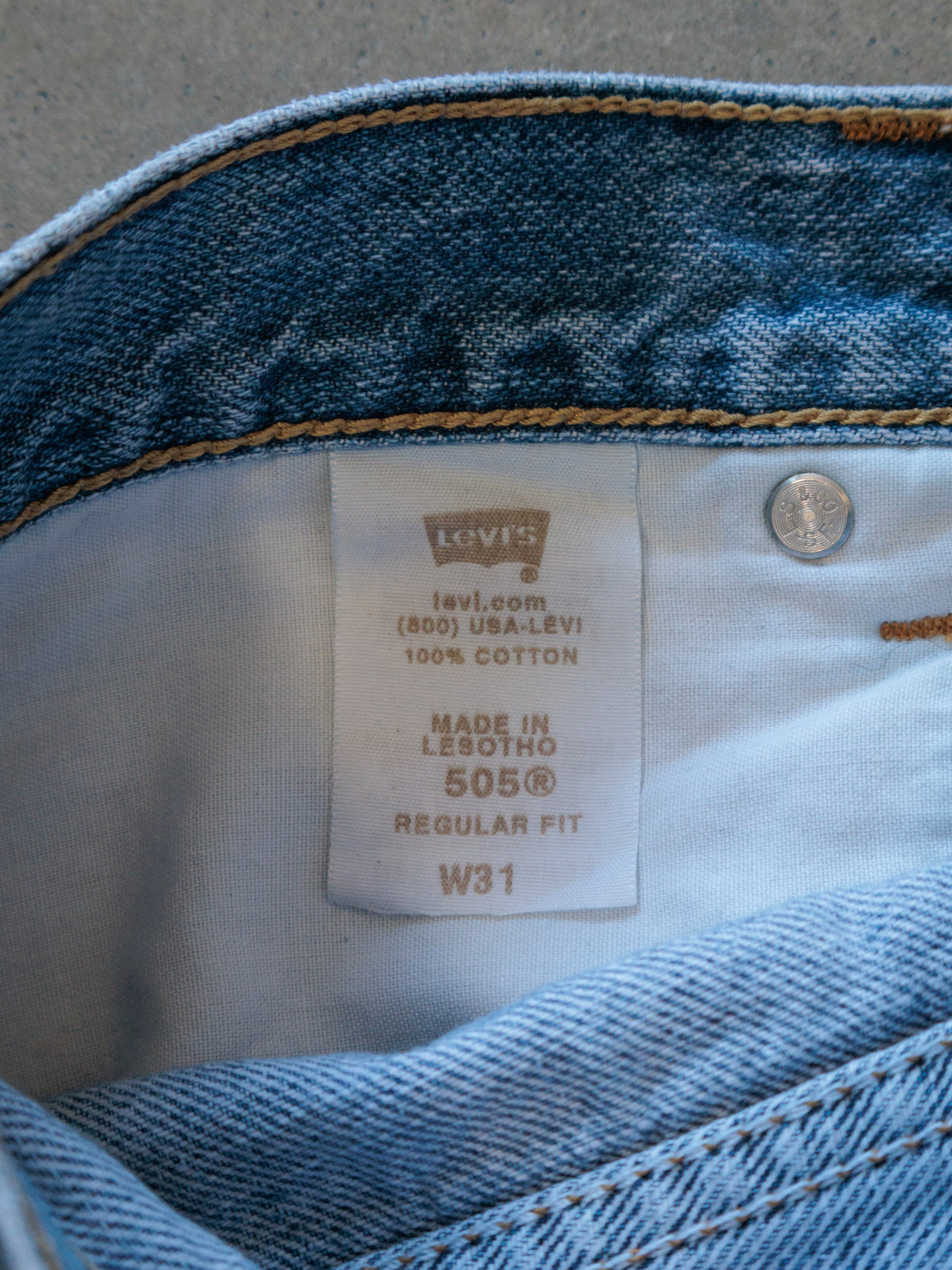 Vintage Blue Levi's 505 Denim Shorts (W31)