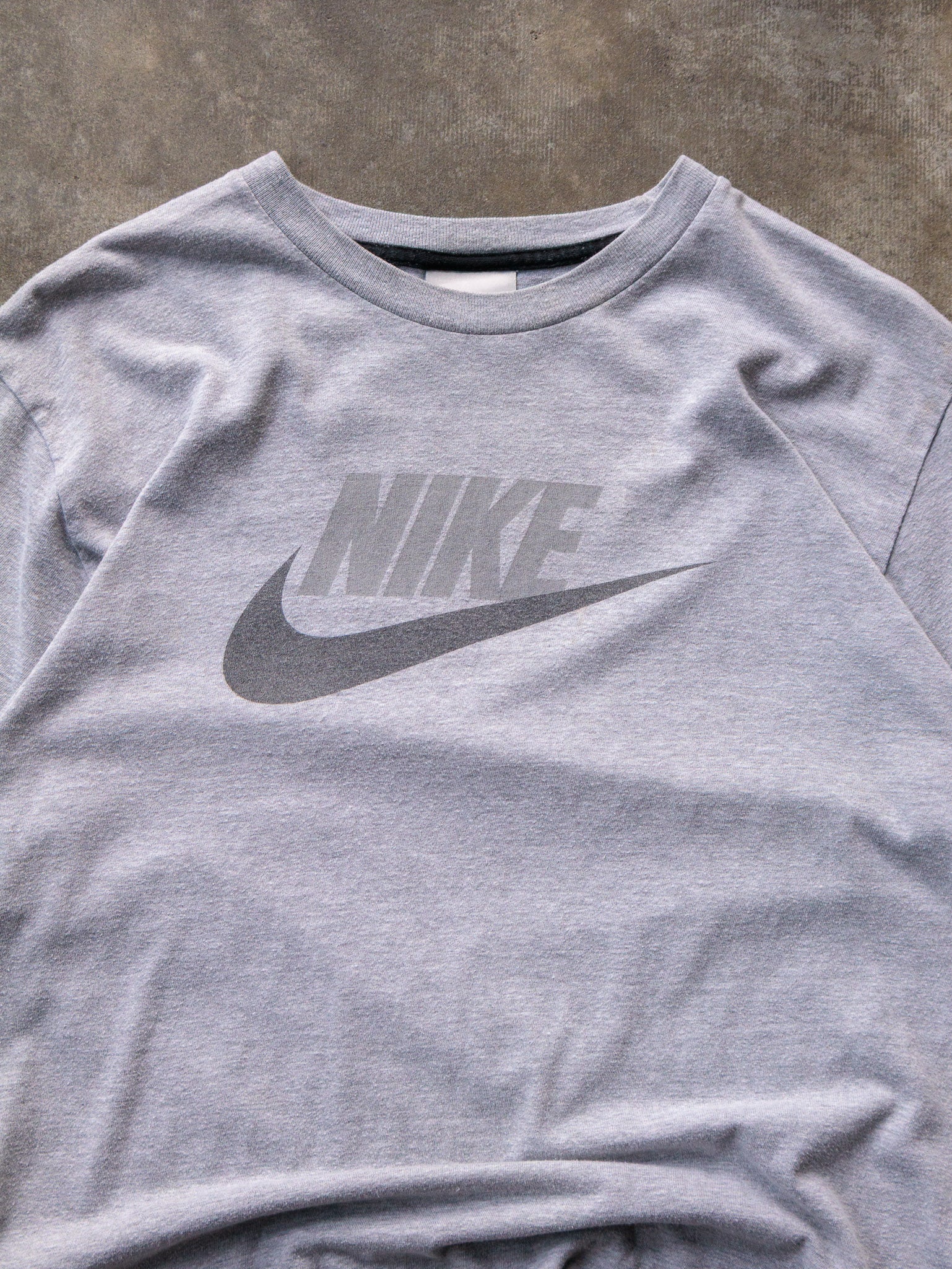 Vintage 00s Grey Nike Logo Tee (L)
