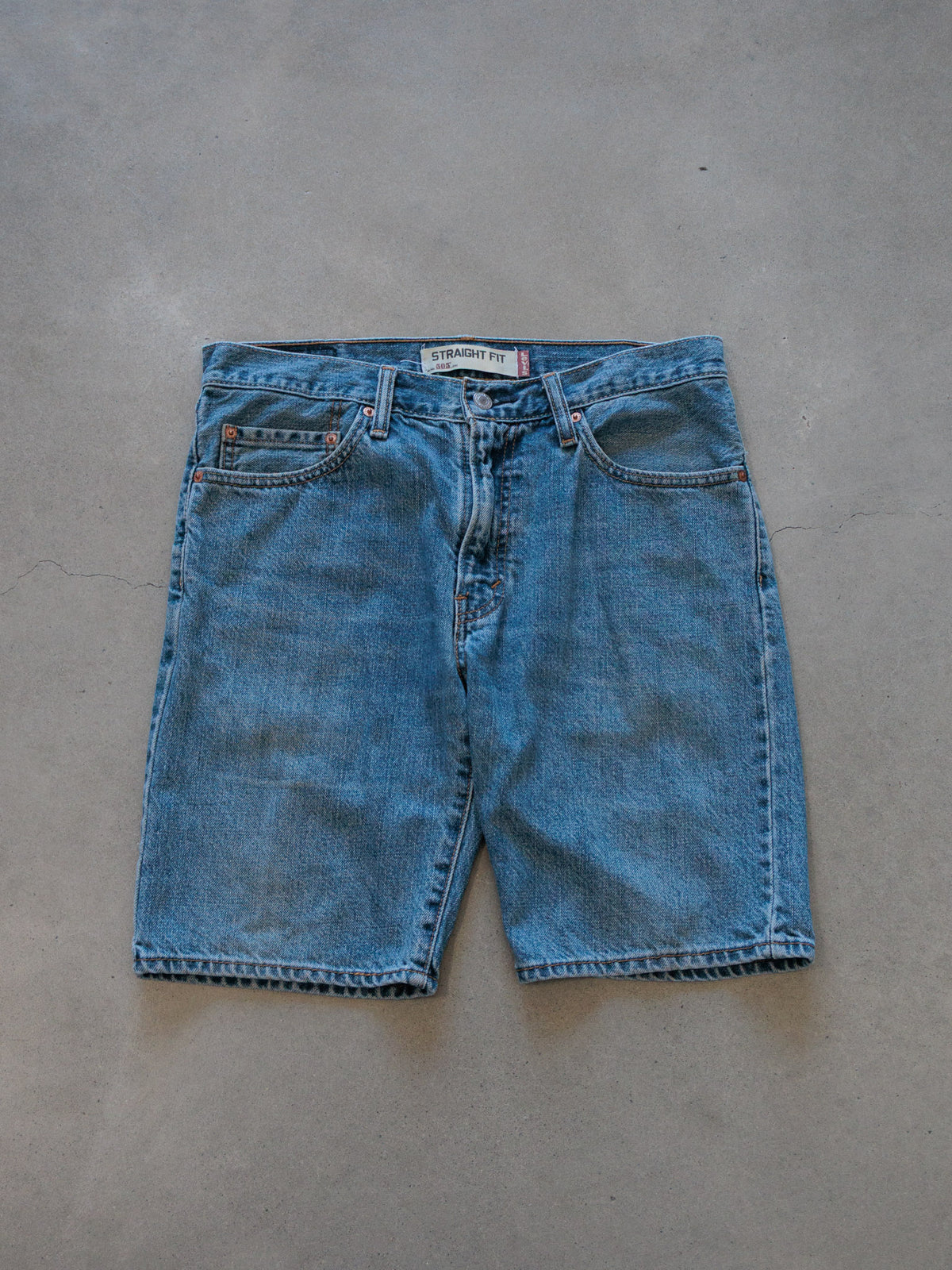Vintage Blue Levi's 505 Denim Shorts (W32)