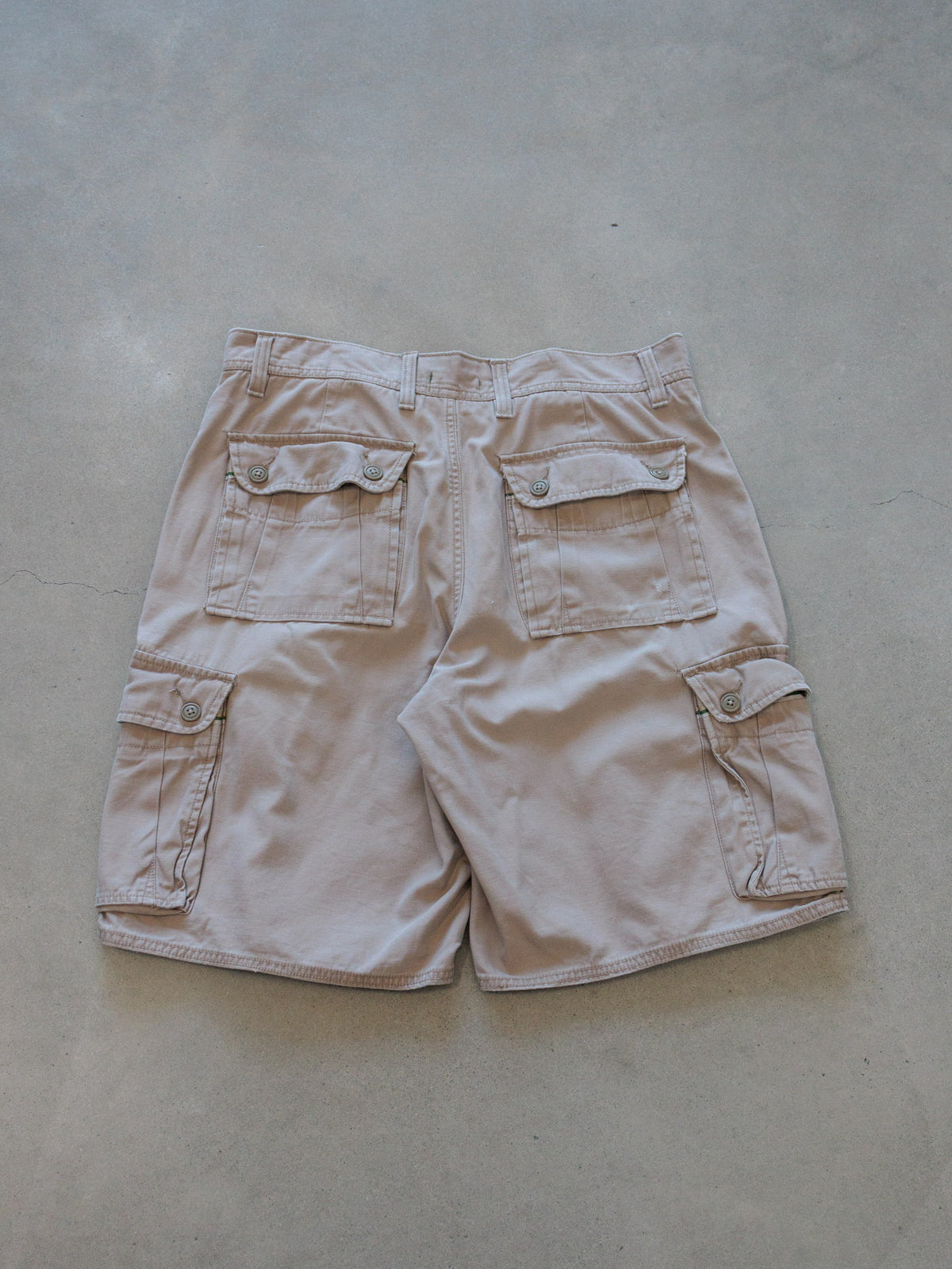 Vintage Beige Cargo Shorts (W34)