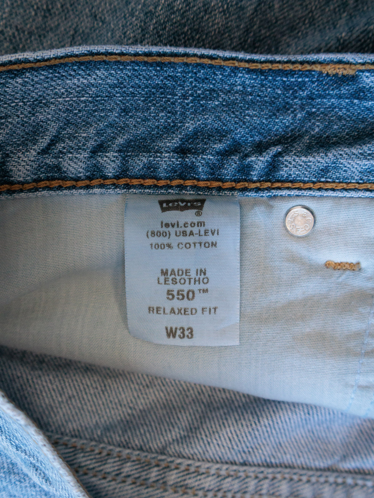 Vintage 00s Blue Levi's Denim Shorts (W33)