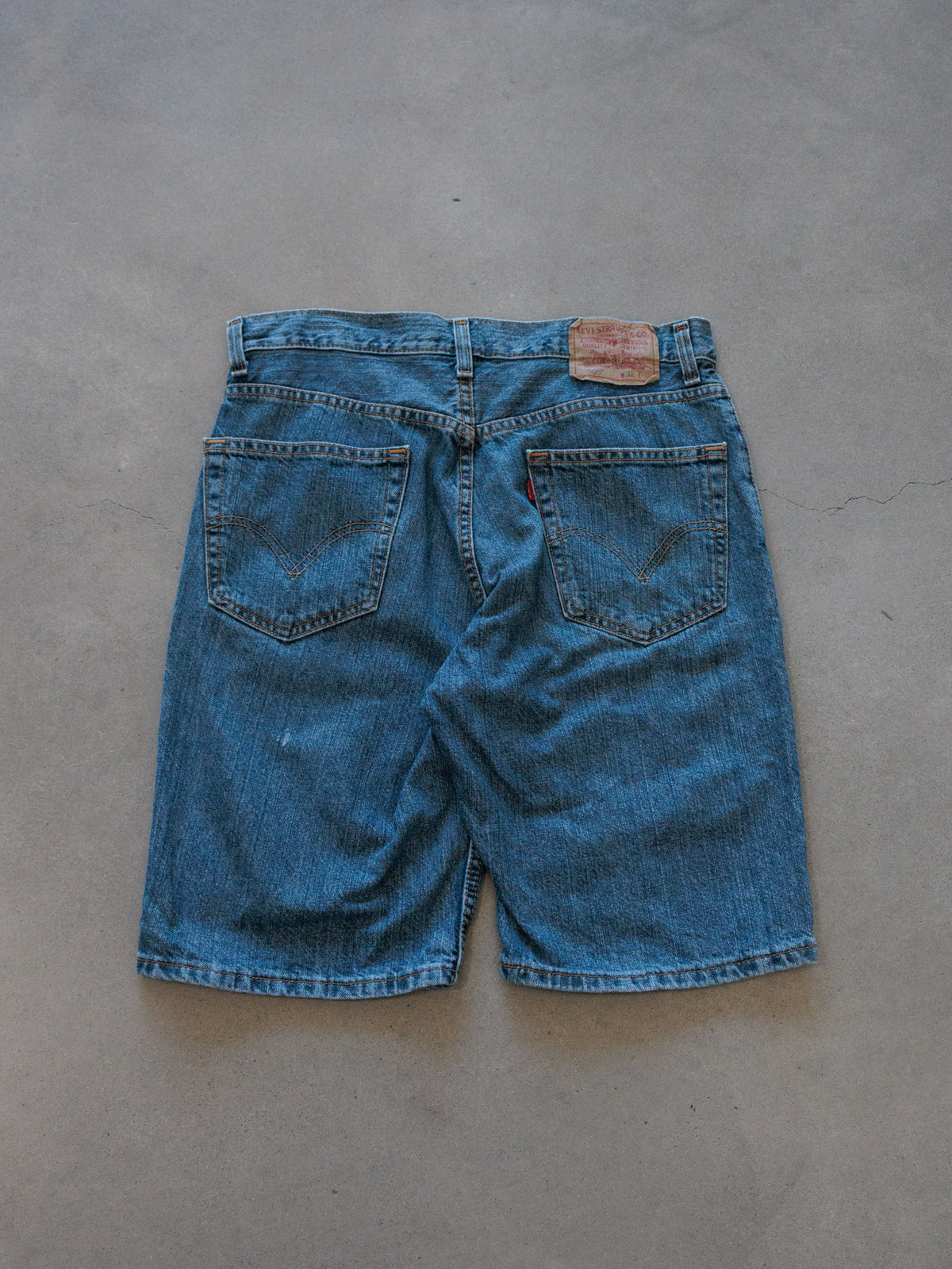 Vintage Blue Levi's 505 Denim Shorts (W32)