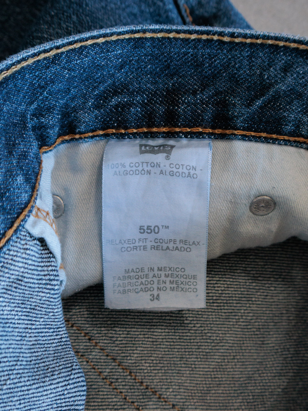 Vintage Levi's 550 Denim Shorts (W34)