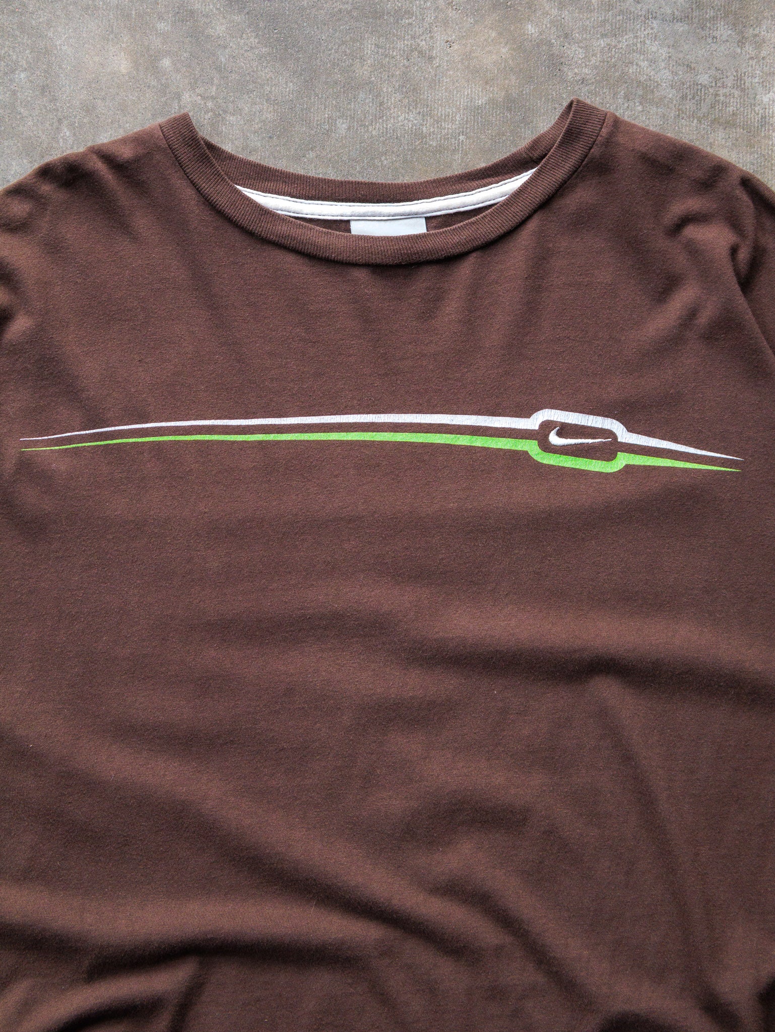 Vintage 00s Brown Nike Graphic Tee (2XL)