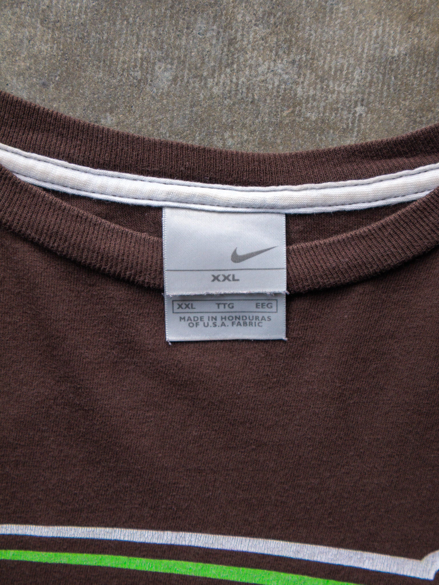 Vintage 00s Brown Nike Graphic Tee (2XL)