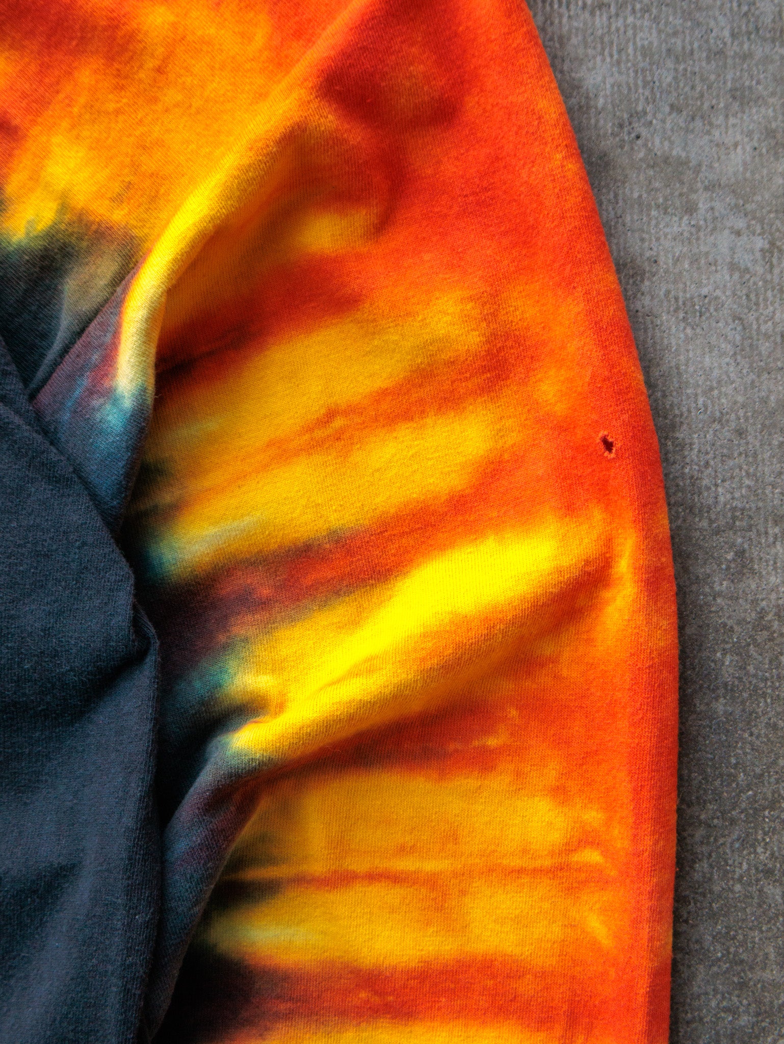 Vintage 2002 Harley-Davidson Colorado Tie-Dye Long Sleeve (L)