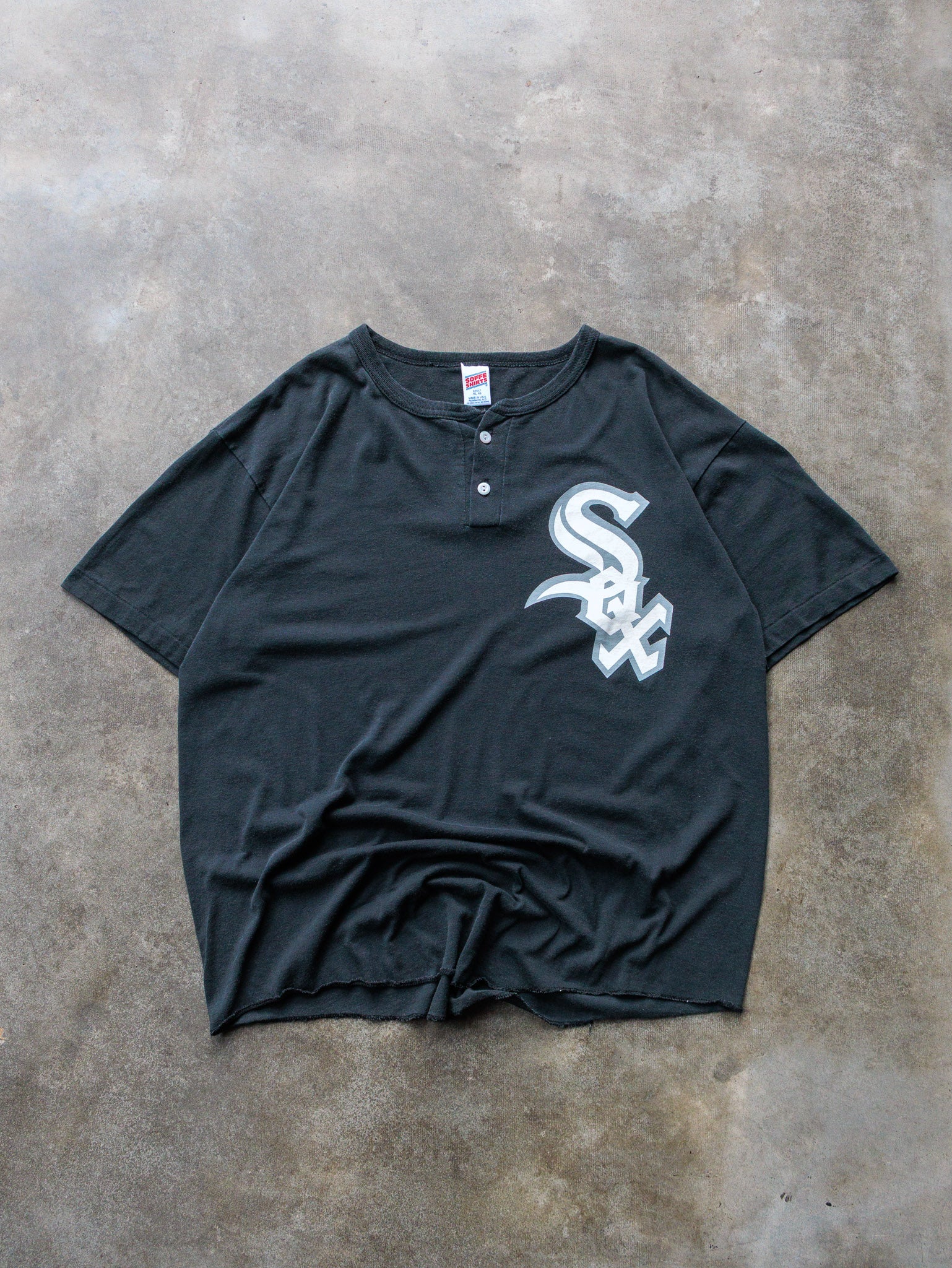 Vintage 90s Chicago White Sox Manager Henley Tee (XL)