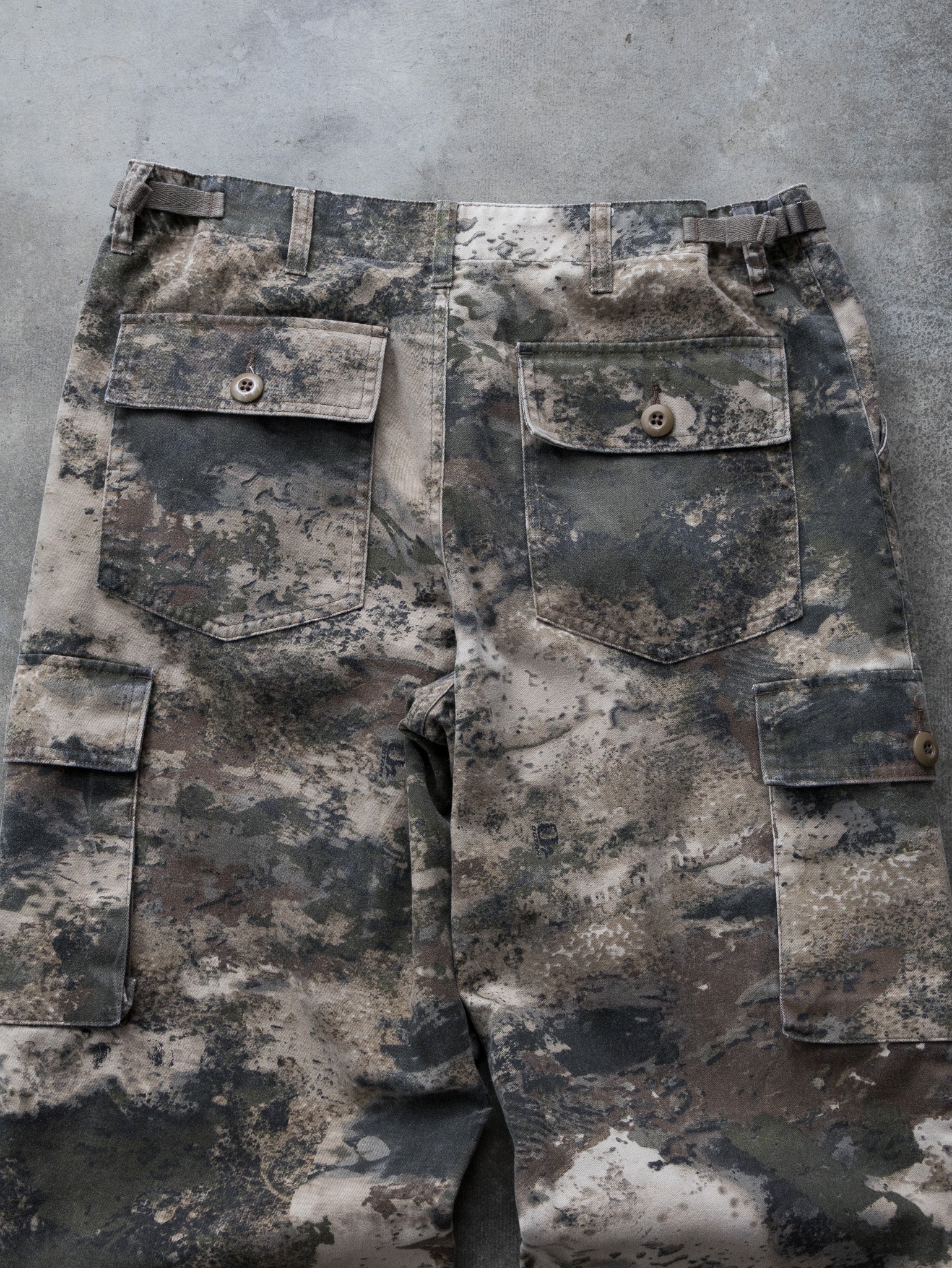 Vintage Cabela’s Camo Cargo Pants (W32)
