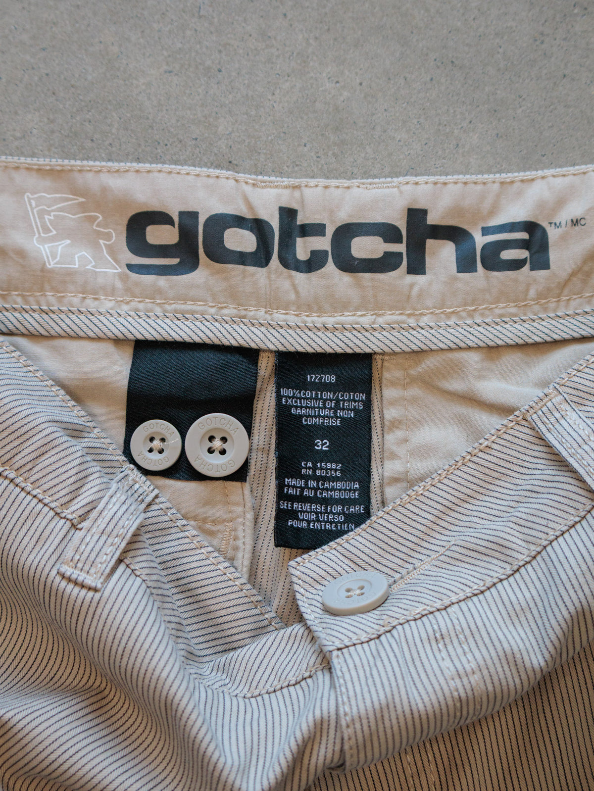 Vintage 00s Beige Striped Gotcha Shorts (W32)