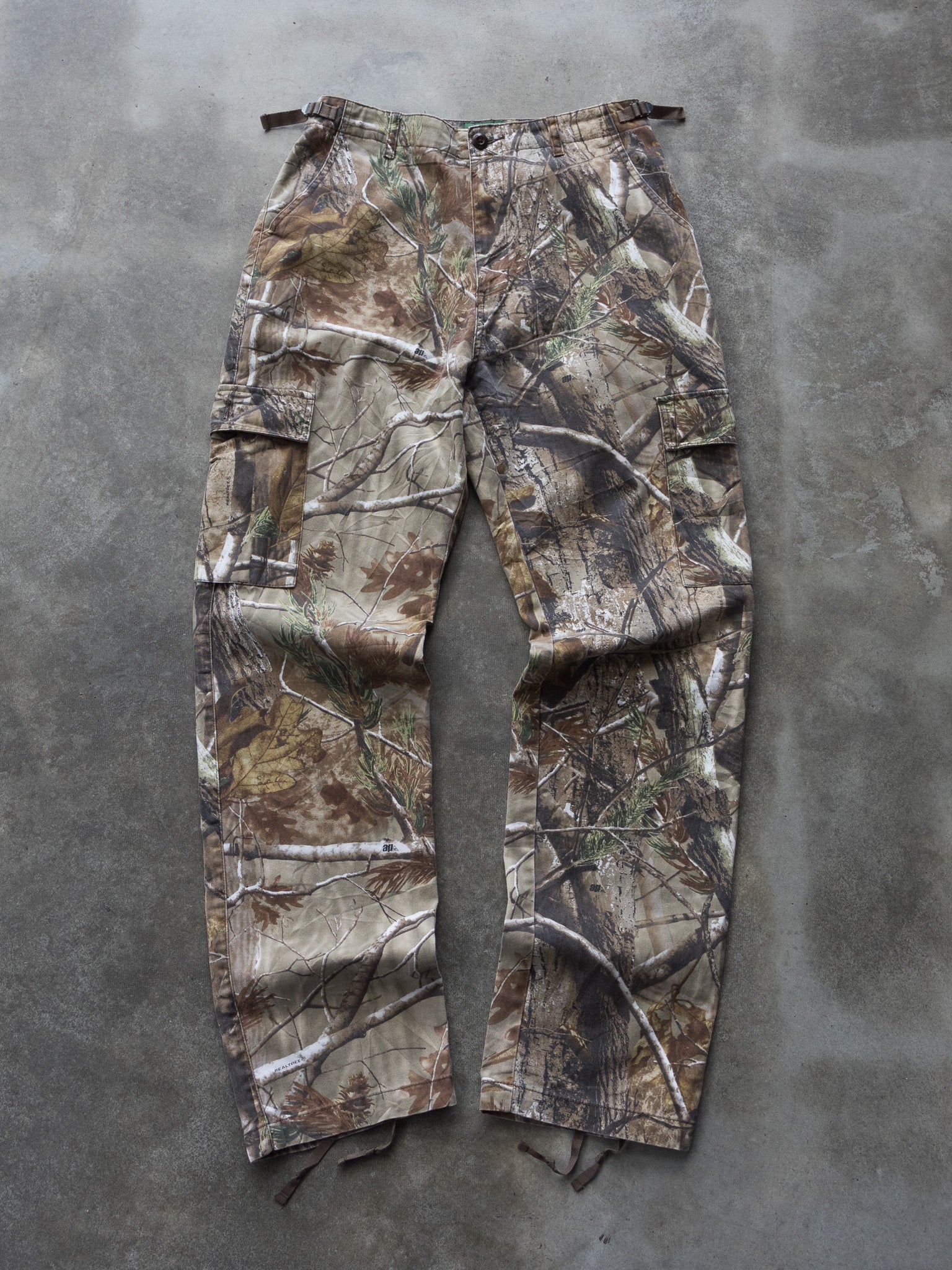 Vintage Cabela’s Camo Cargo Pants (W34)