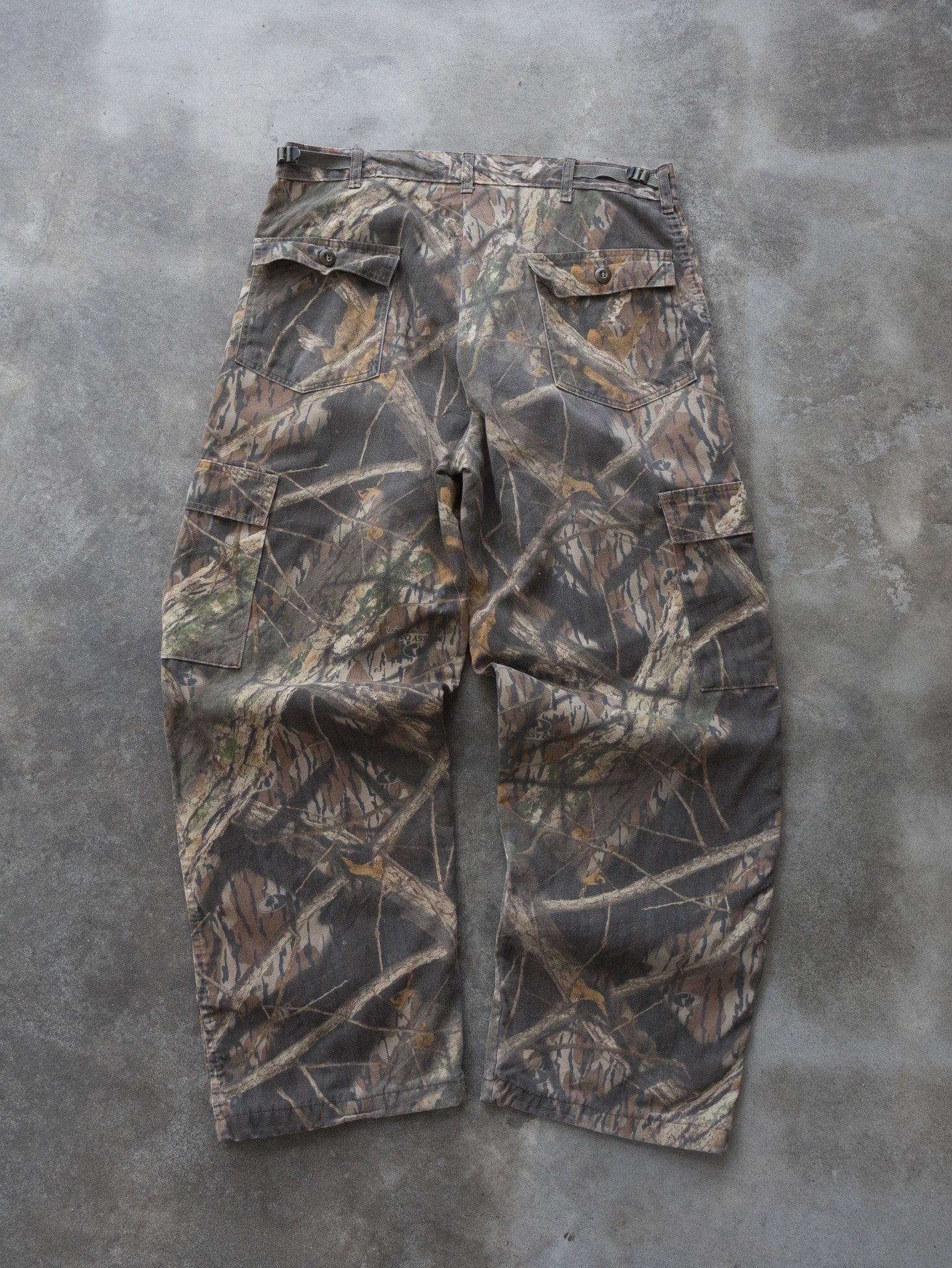 Vintage Realtree Camo Cargo Pants (W36)