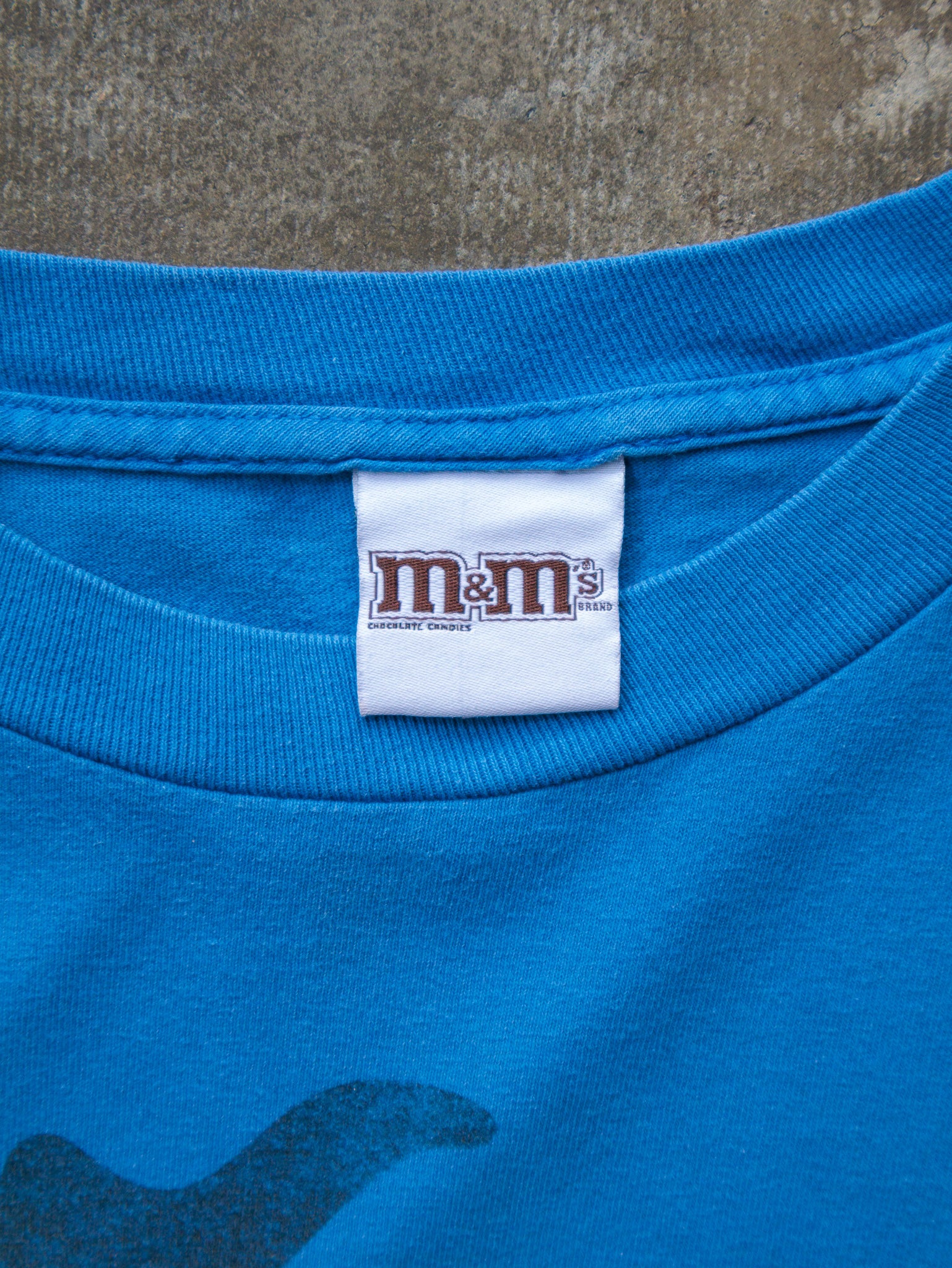 Vintage Blue M&M's Character Face Graphic Tee (XL)