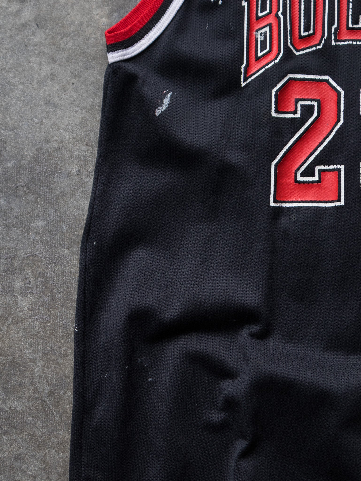 Vintage 90s Black Champion Jordan Chicago Bulls NBA Jersey (18-20Y)