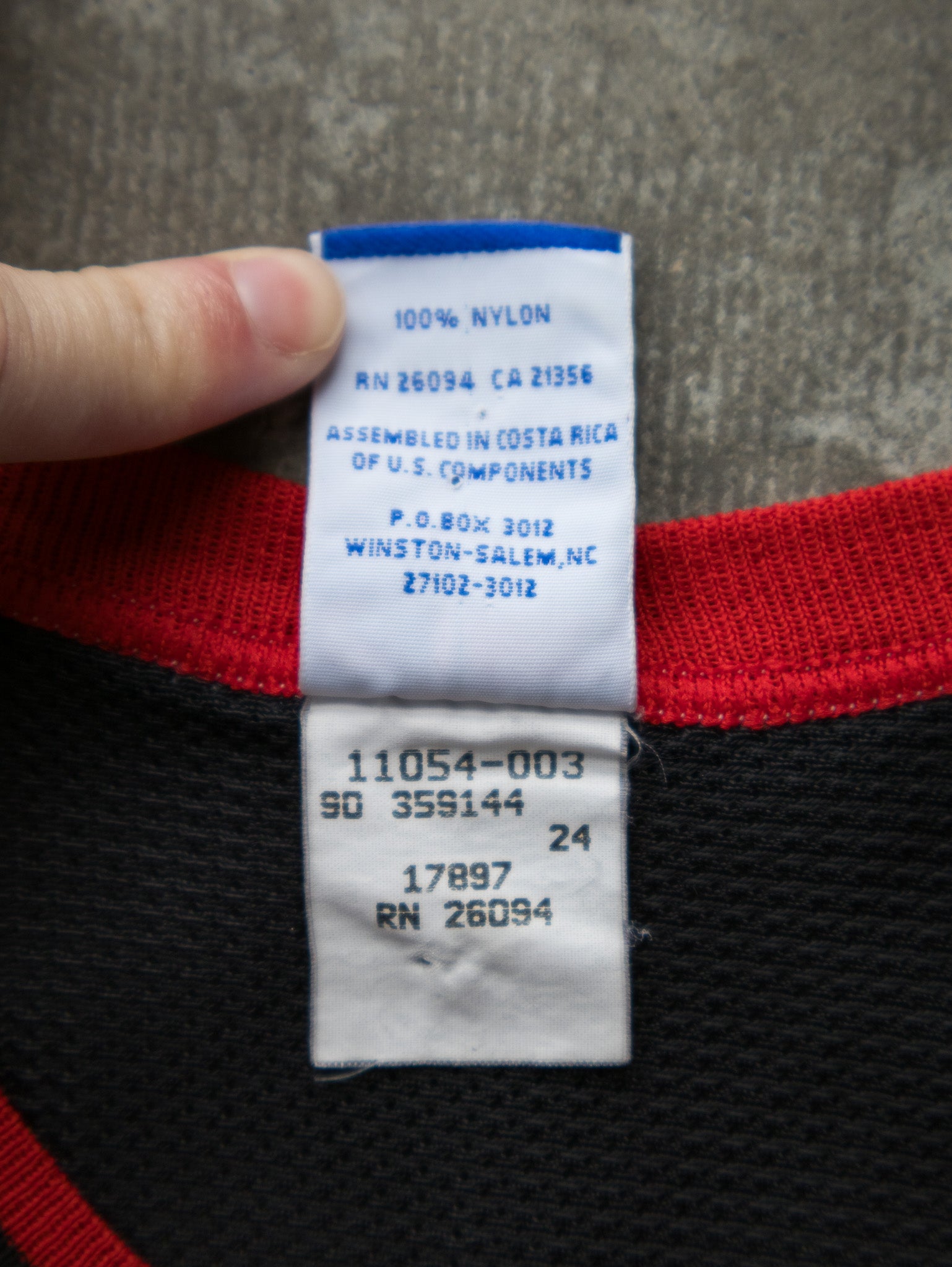 Vintage 90s Black Champion Jordan Chicago Bulls NBA Jersey (18-20Y)