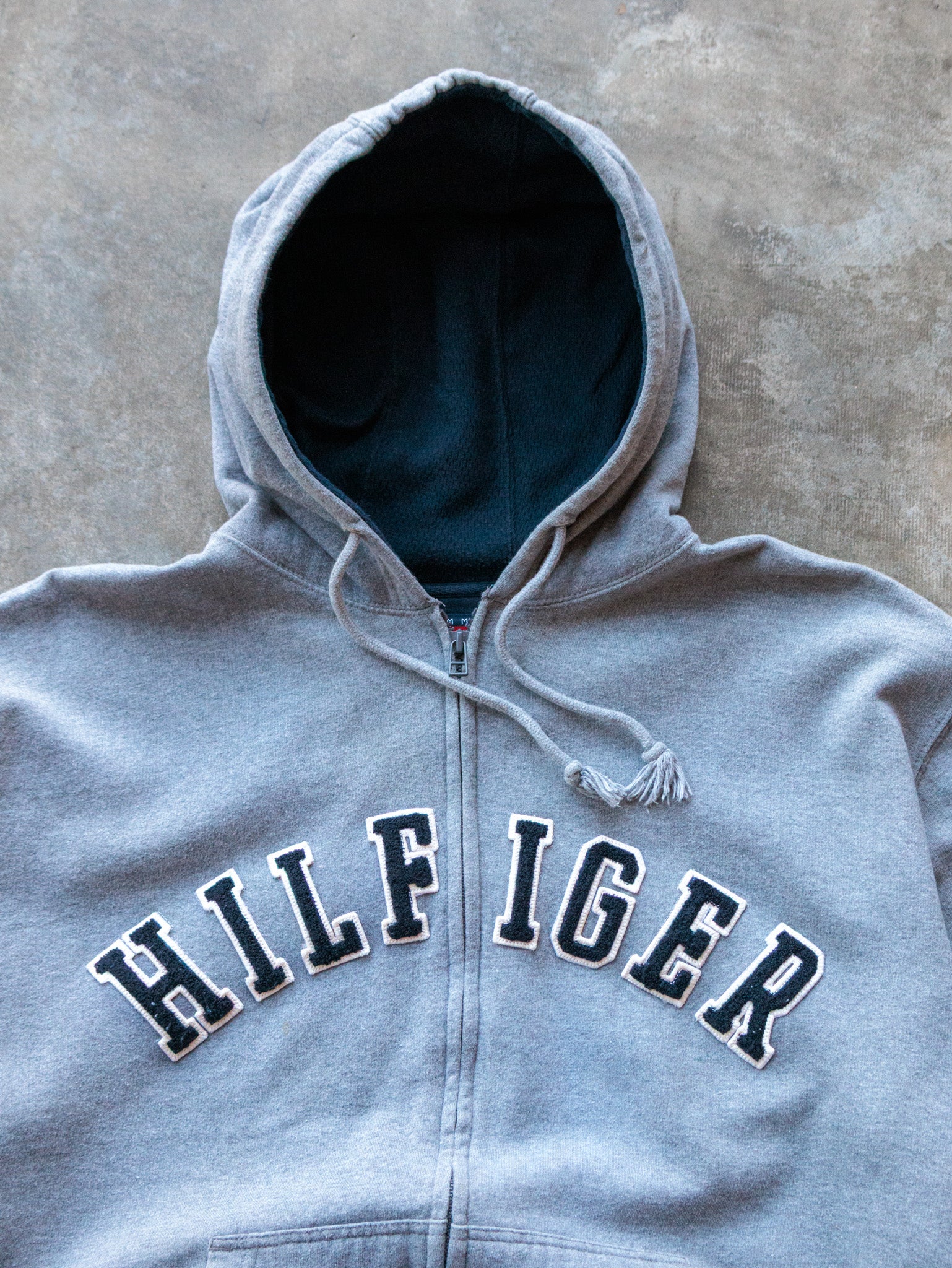 Vintage 00s Grey Tommy Hilfiger Zip Up Hoodie (XL)