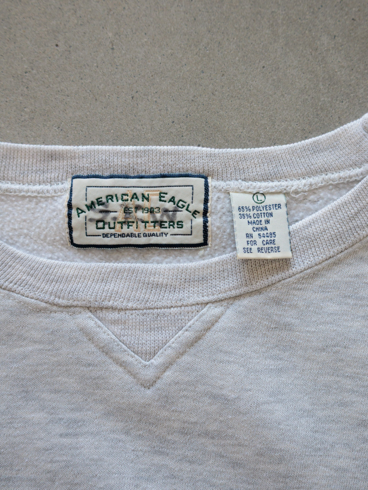 Vintage 90s Grey American Eagle Outfitters Sweatshirt (L)