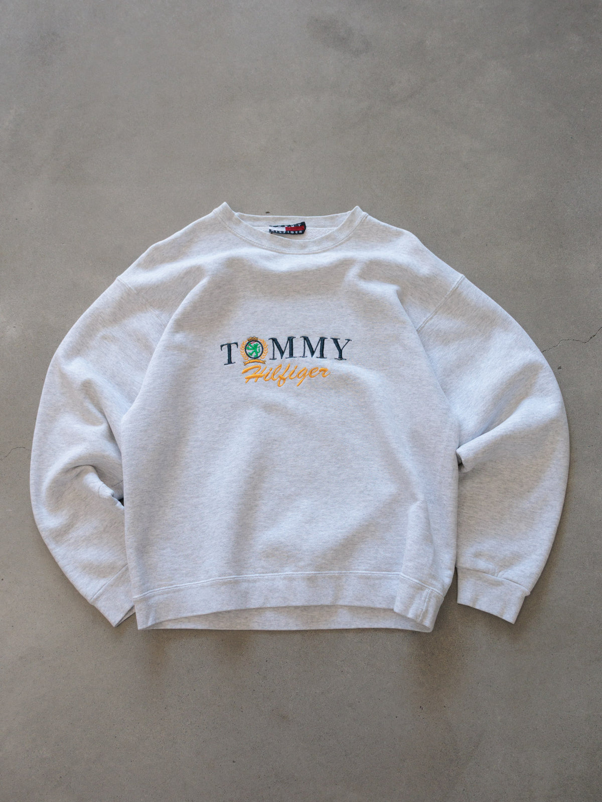 Vintage 90s Grey Tommy Hilfiger Crest Sweatshirt (L)