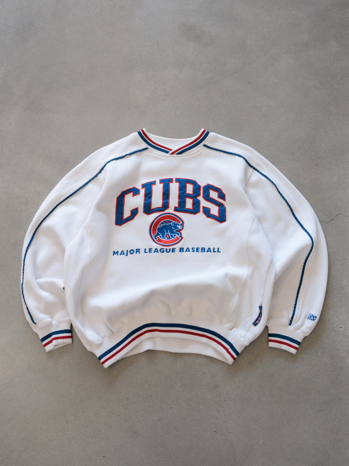 Vintage 90s White Lee Sport Chicago Cubs V-Neck Sweatshirt (M)