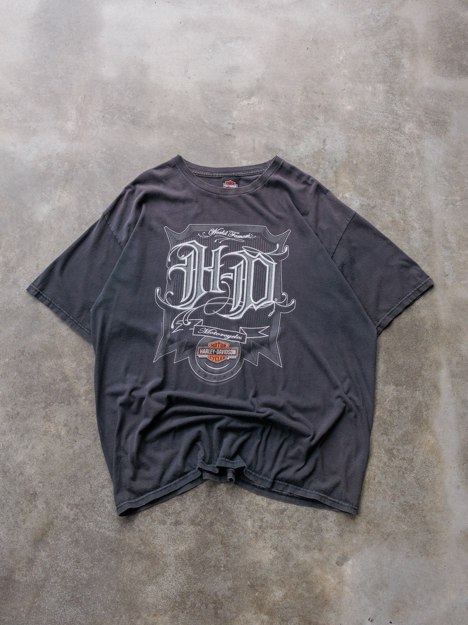 Vintage Faded Black Harley-Davidson Greensburg Pennsylvania Tee (XL)