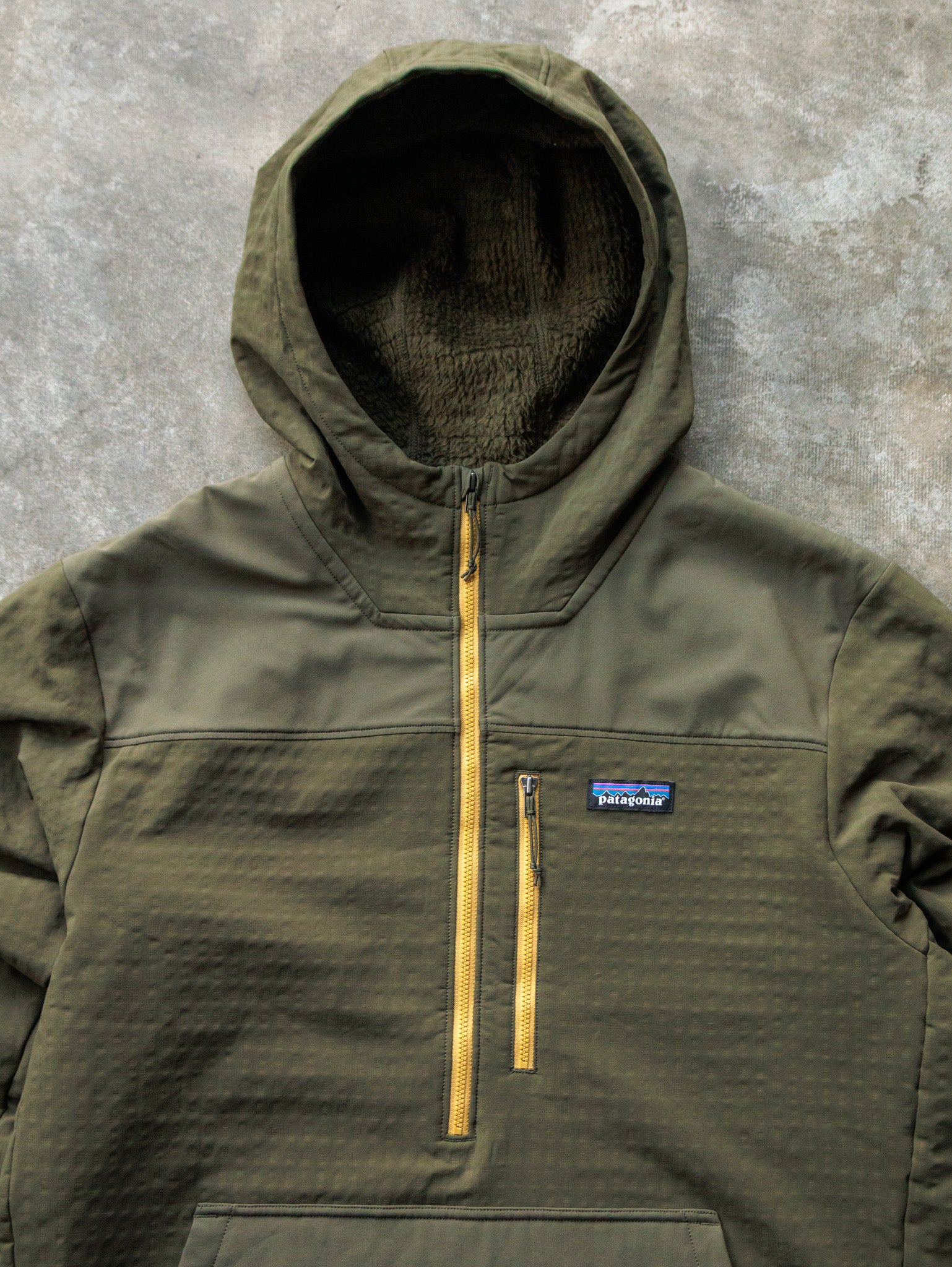 Vintage Olive Green Patagonia Half Zip Fleece Hoodie (XL)