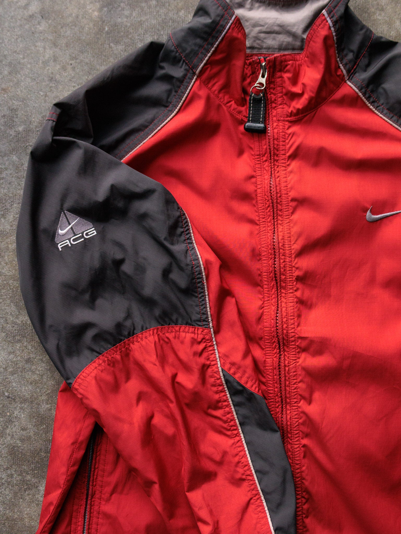 Vintage 00s Red Nike ACG Jacket (S)