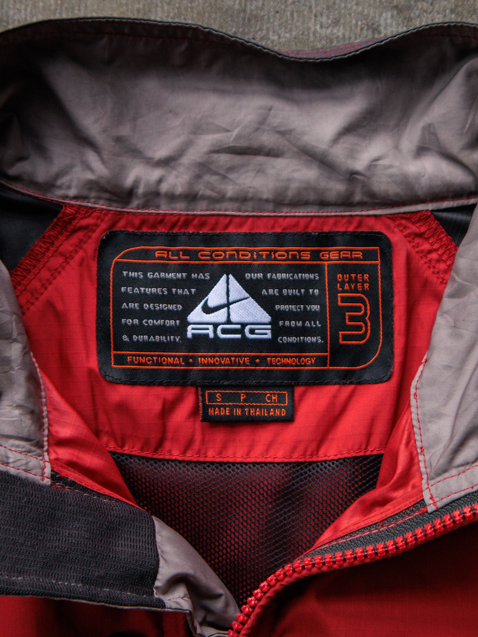 Vintage 00s Red Nike ACG Jacket (S)