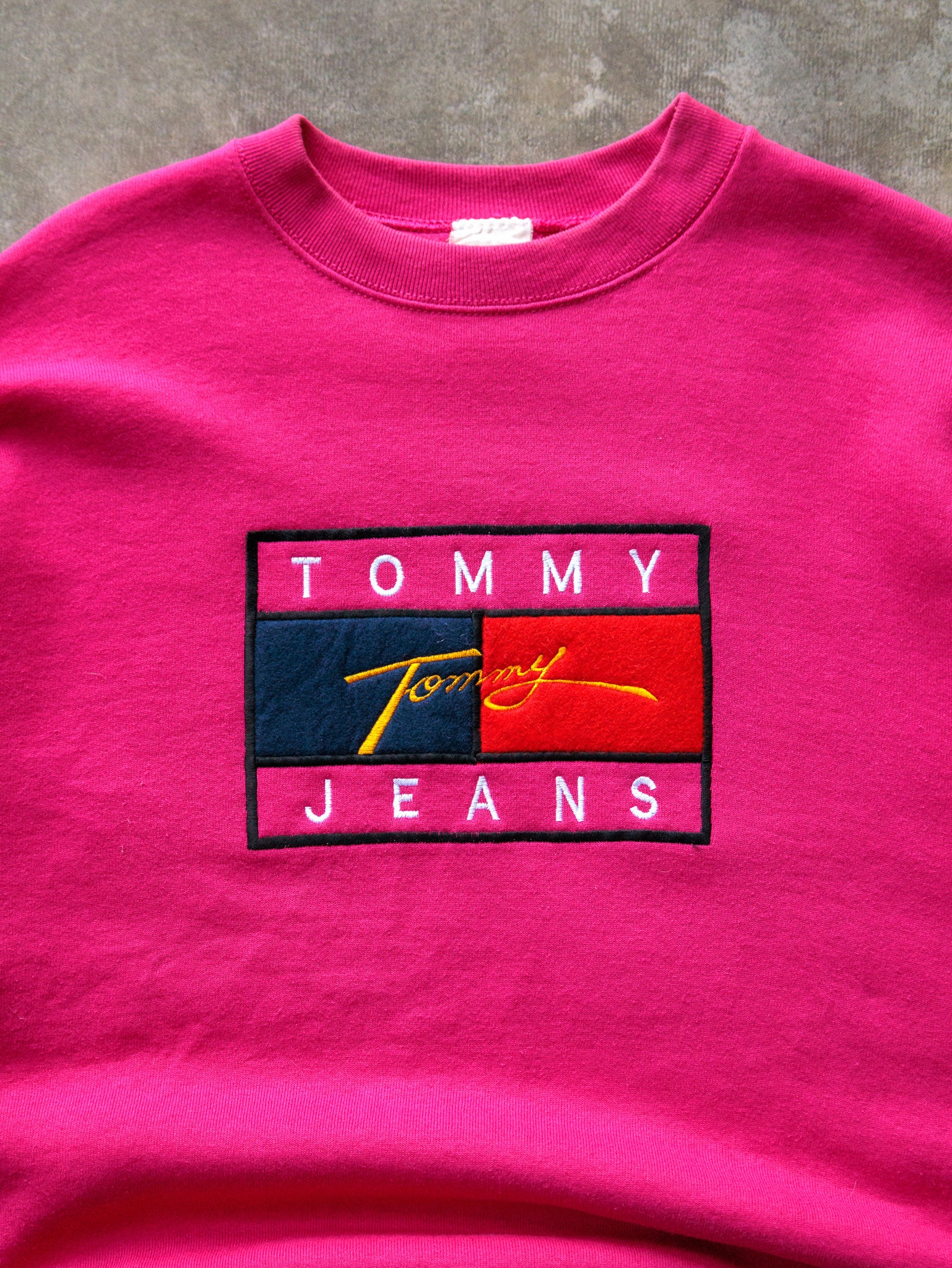 Vintage 90s Pink Tommy Hilfiger Sweatshirt (XL)