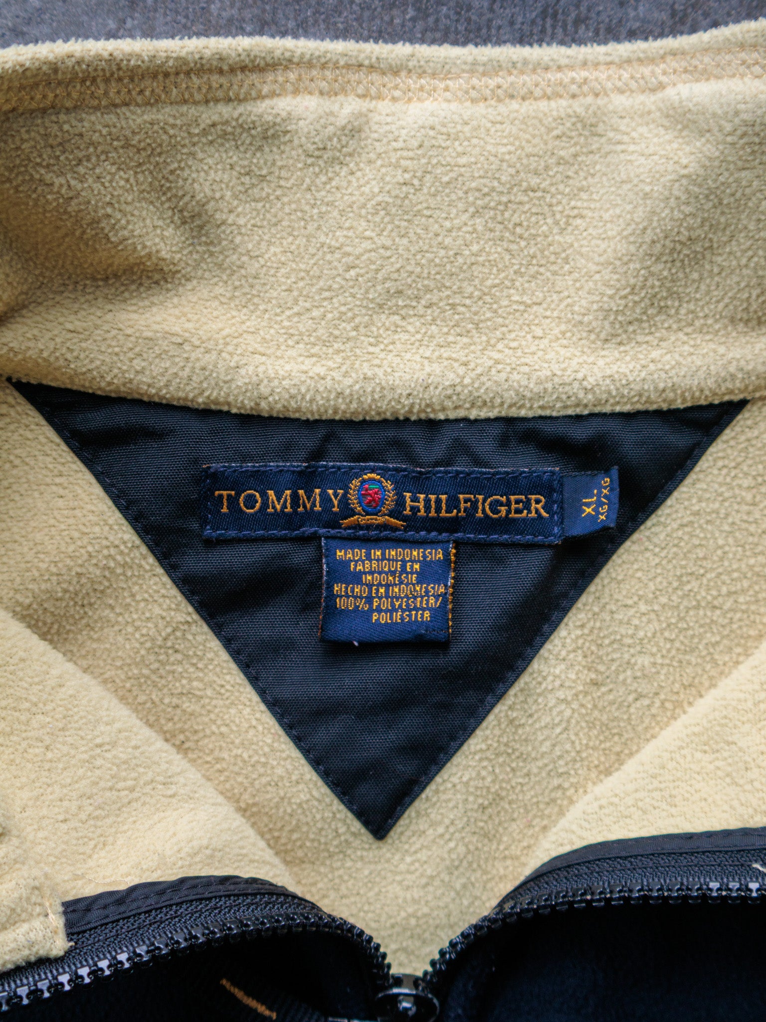 Vintage 00s Tommy Hilfiger Fleece Vest (XL)
