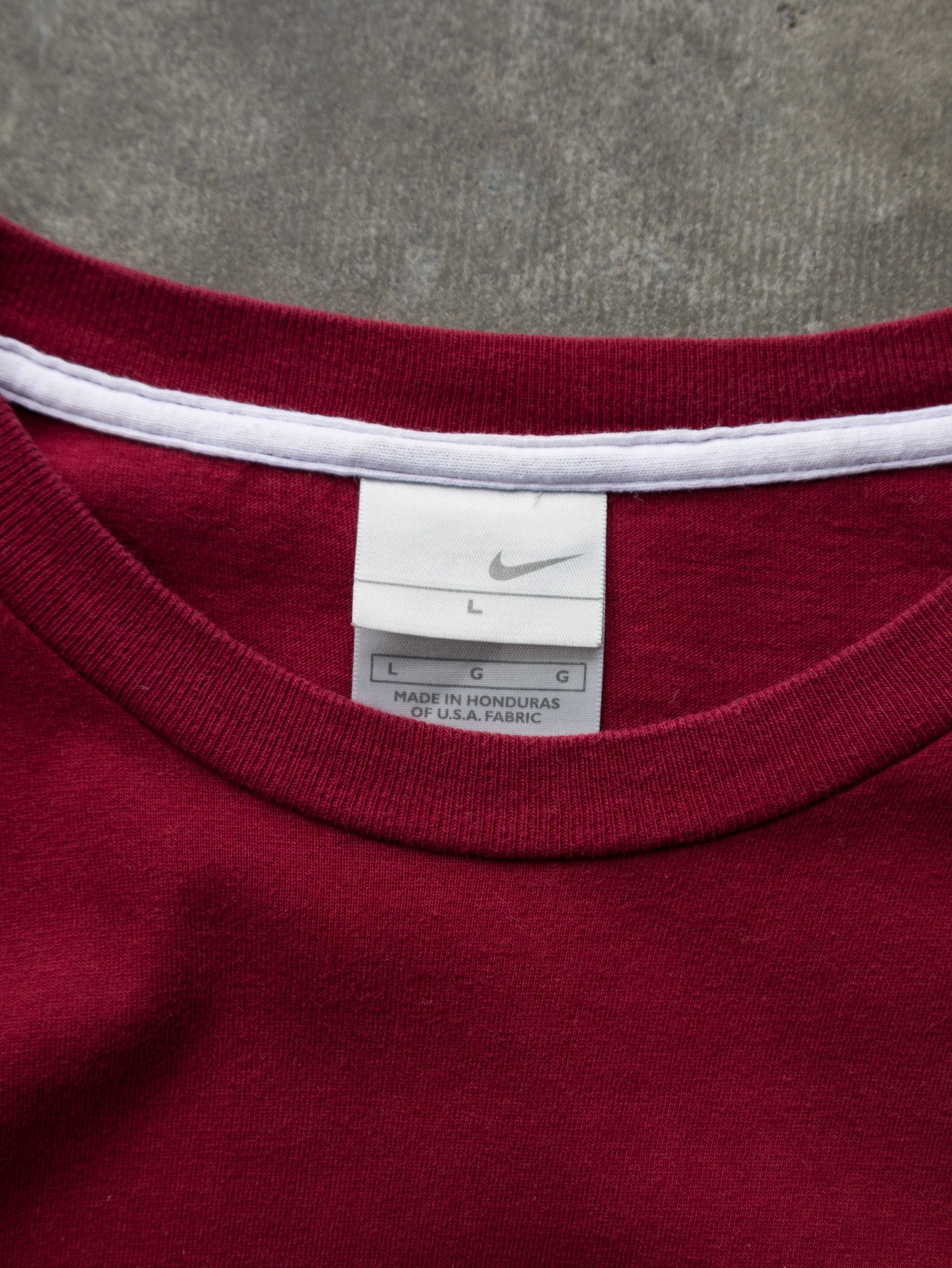 Vintage 00s Maroon Nike Swoosh Tee (L)