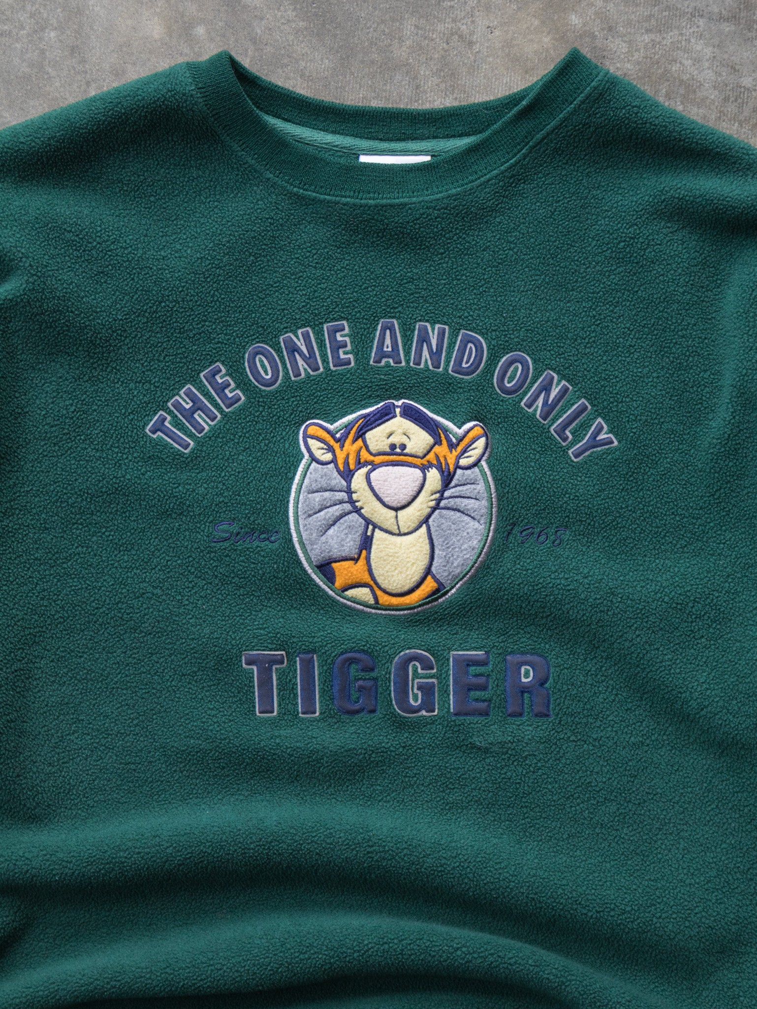 Vintage 00s Disney Tigger Fleece Sweatshirt (XL)